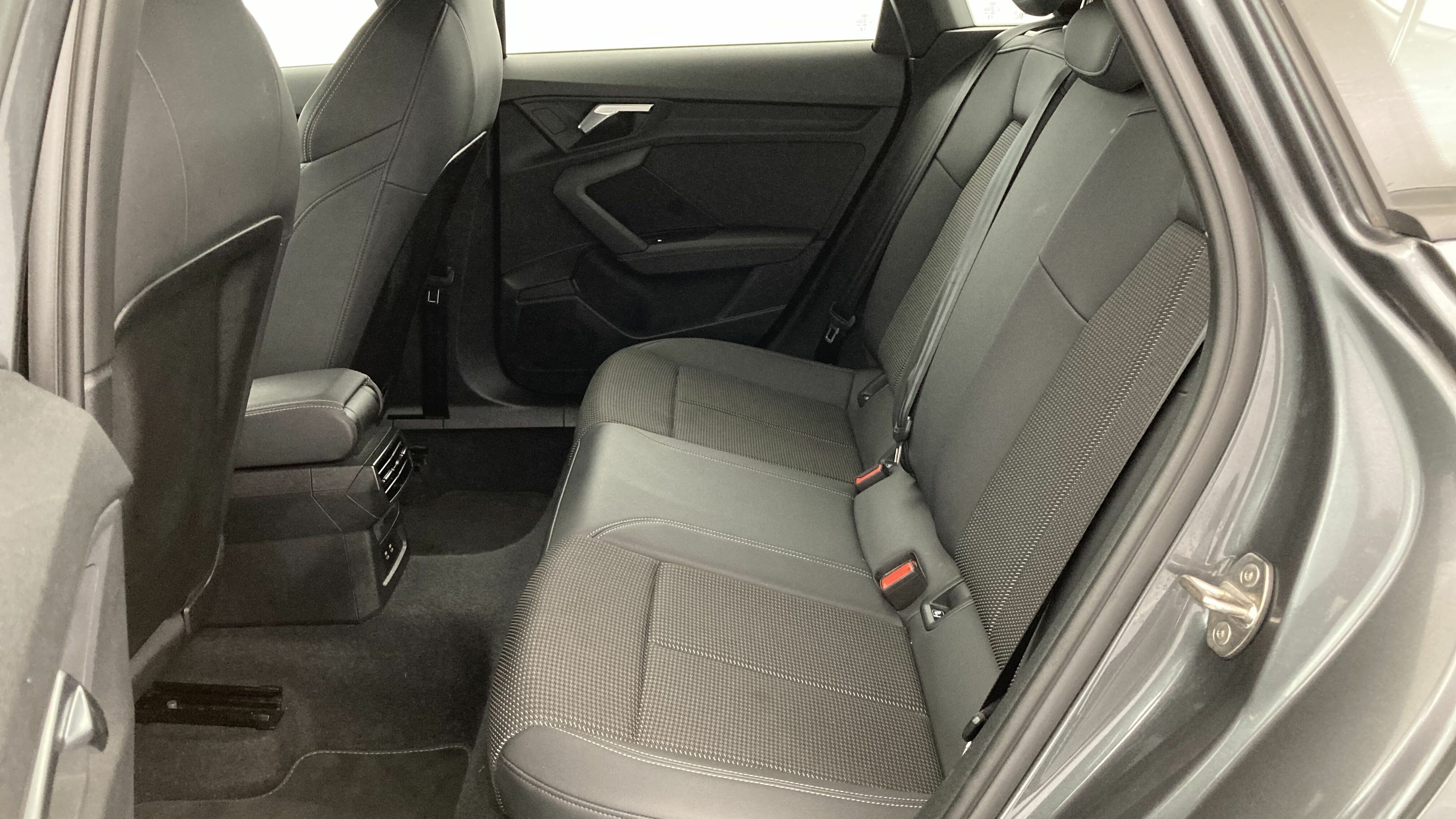 audi a3 sportback s line 35 TFSI 150 STRONIC 2024 daytonagrau 21