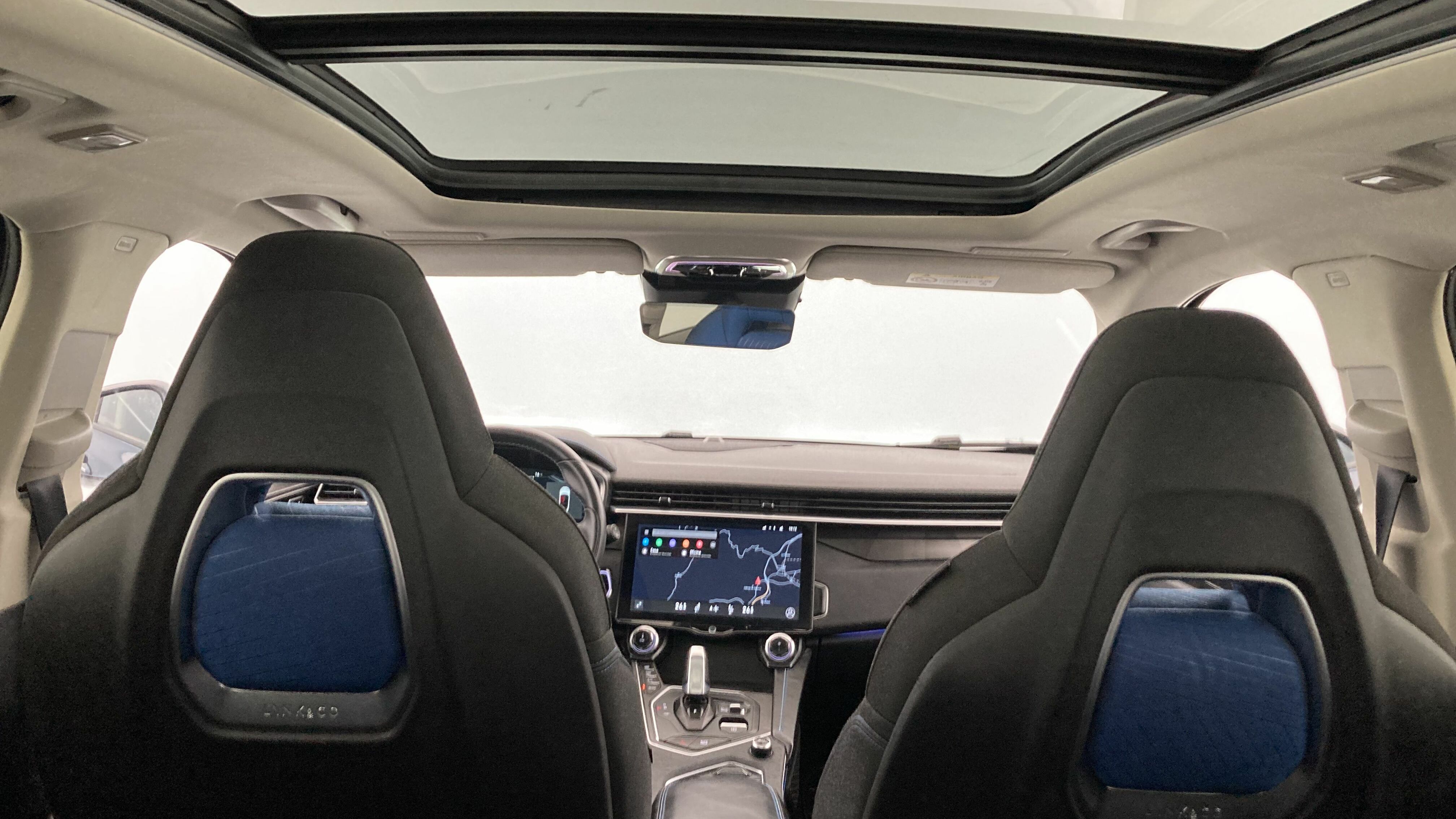 lynk&co 01 nv 1.5 PHEV 261 2022 blue 33