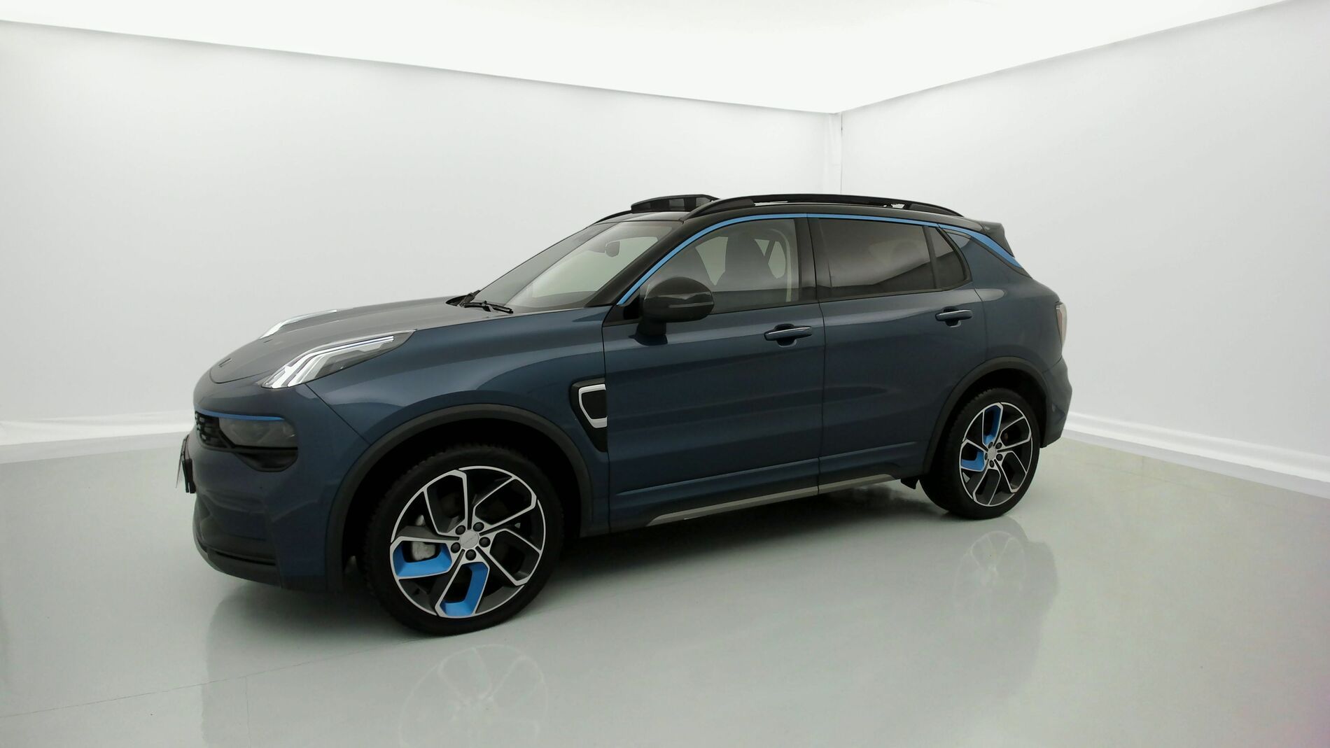 lynk&co 01 nv 1.5 PHEV 261 2022 blue 2