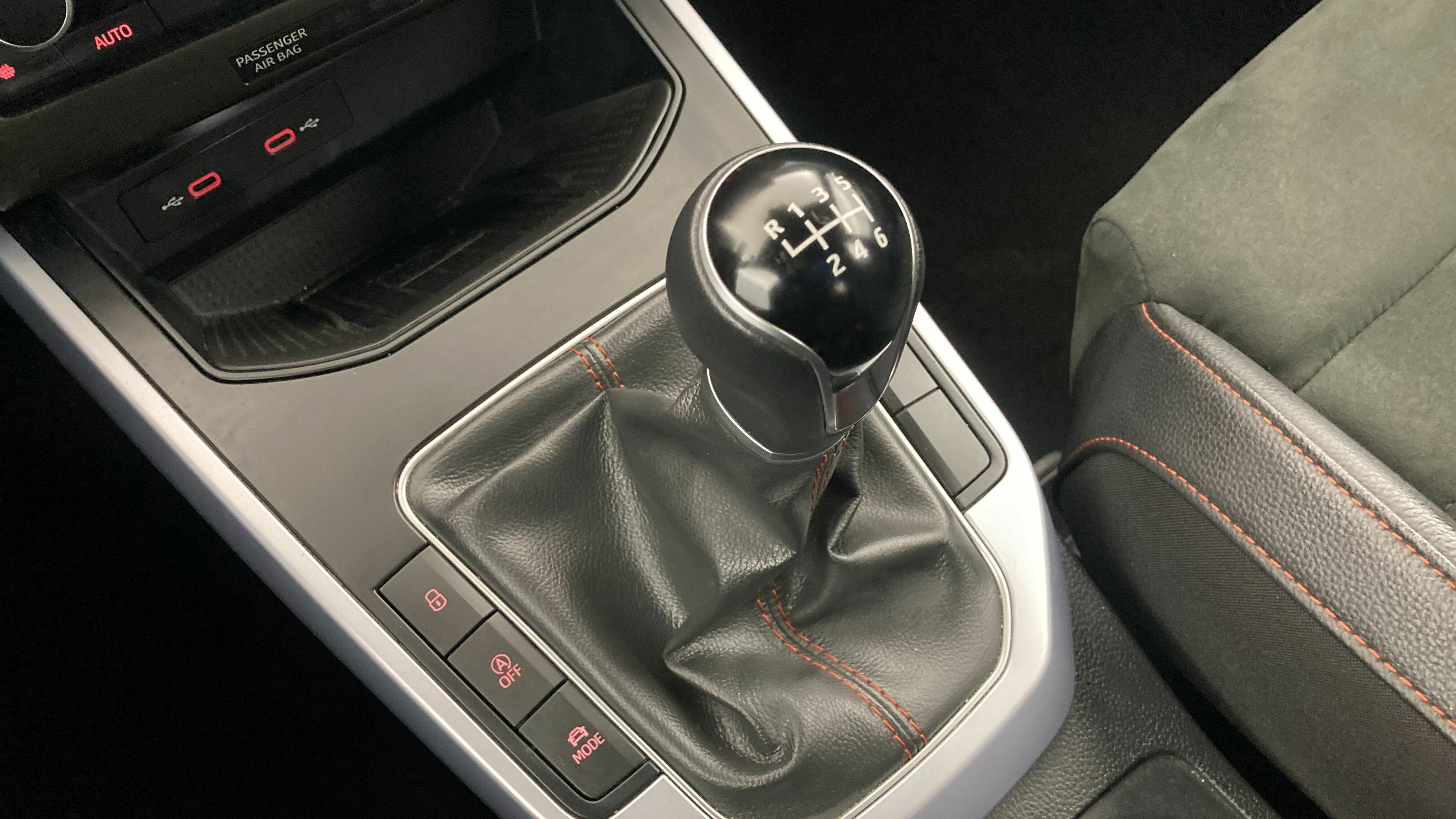 seat arona fr 1.0 TSI 110 2023 midnight schwarz metallic / magnetic grau metallic 20