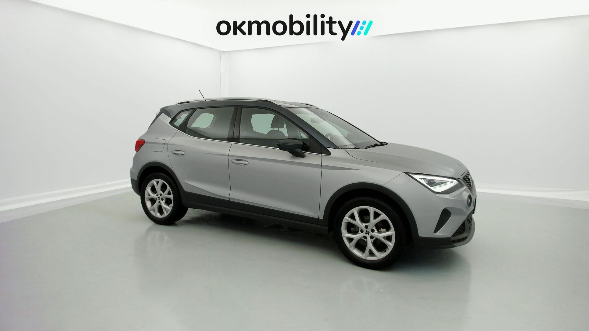 seat arona fr 1.0 TSI 110 2023 midnight schwarz metallic / magnetic grau metallic 2