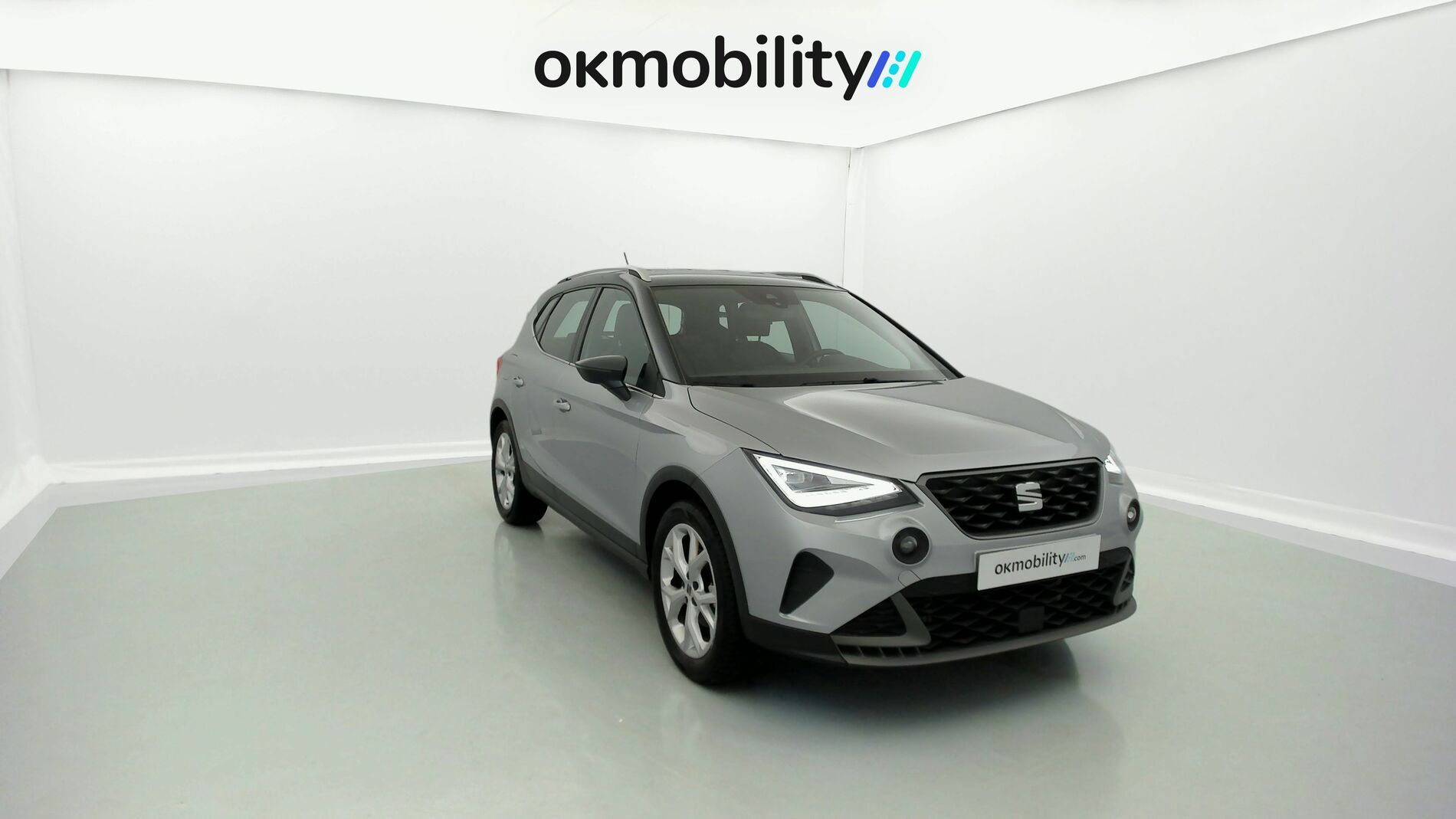 seat arona fr 1.0 TSI 110 2023 midnight schwarz metallic / magnetic grau metallic 3