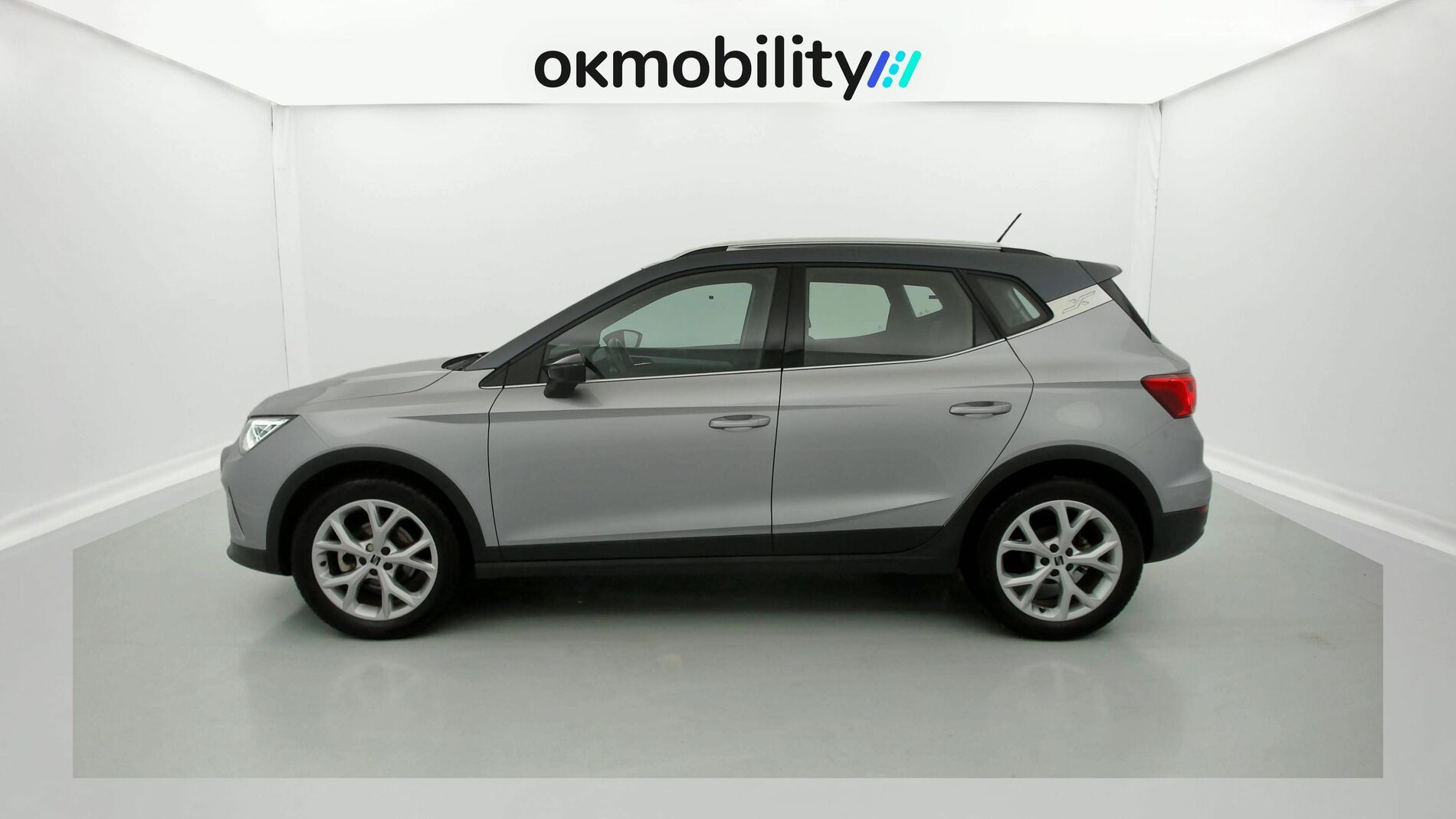 seat arona fr 1.0 TSI 110 2023 midnight schwarz metallic / magnetic grau metallic 7