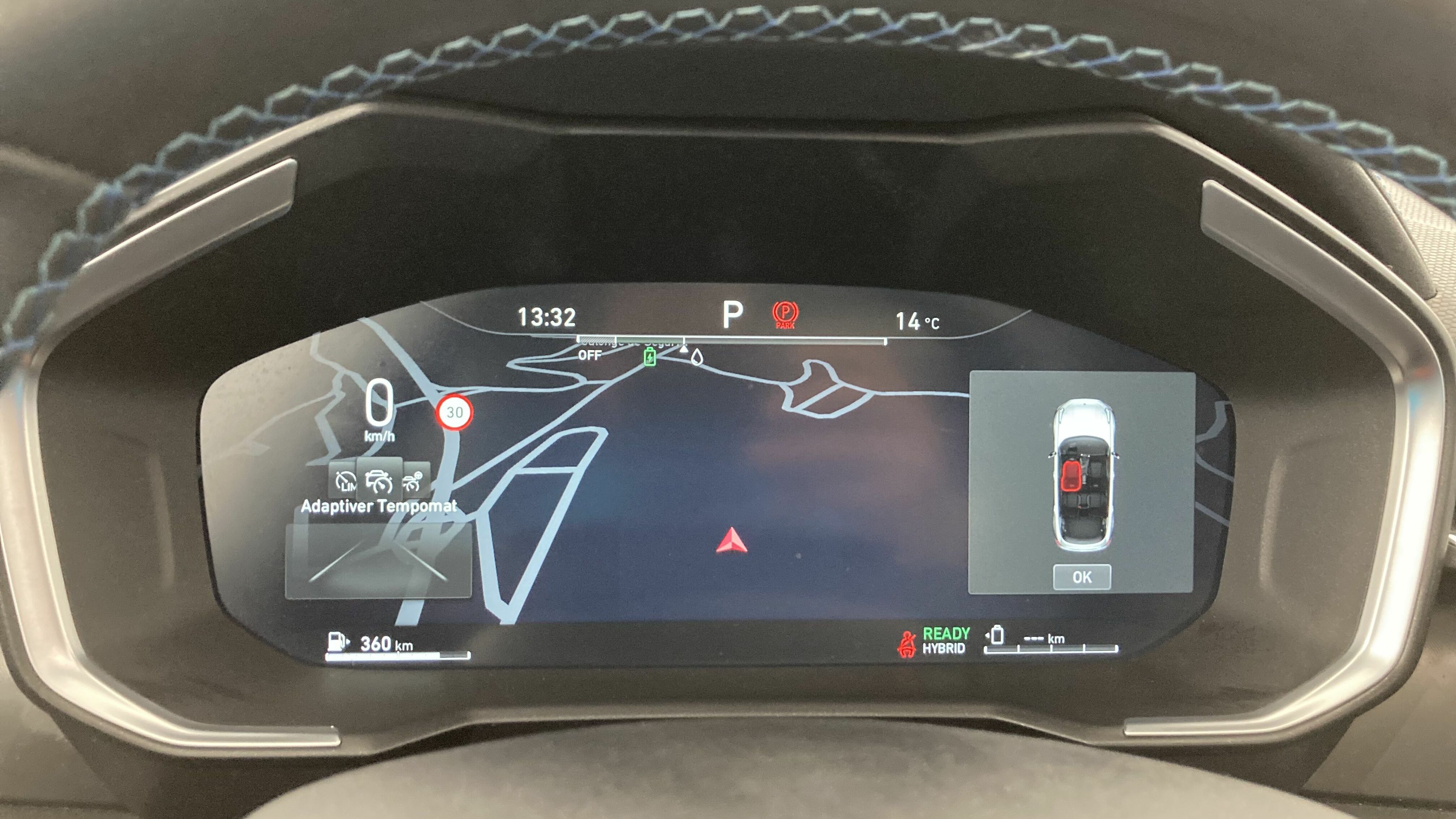 lynk&co 1 nv 1.5 PHEV 261 2022 black 19