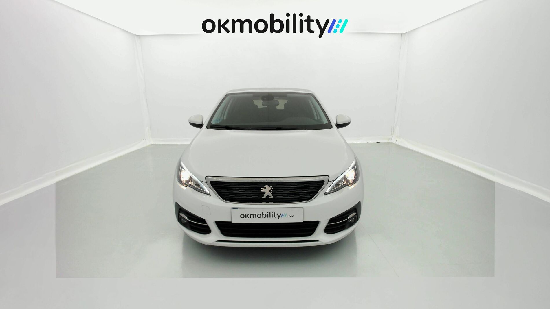 peugeot 308 active pack 1.2 PURETECH 110CV 2021 blanco banquise 4