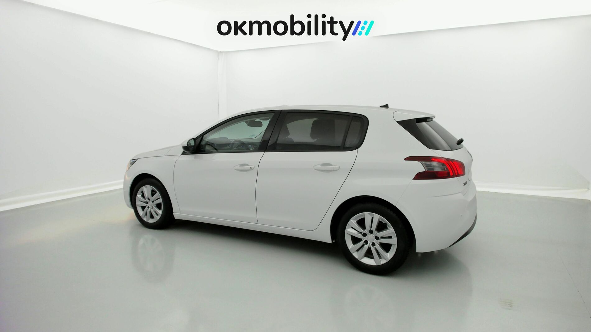 peugeot 308 active pack 1.2 PURETECH 110CV 2021 blanco banquise 9