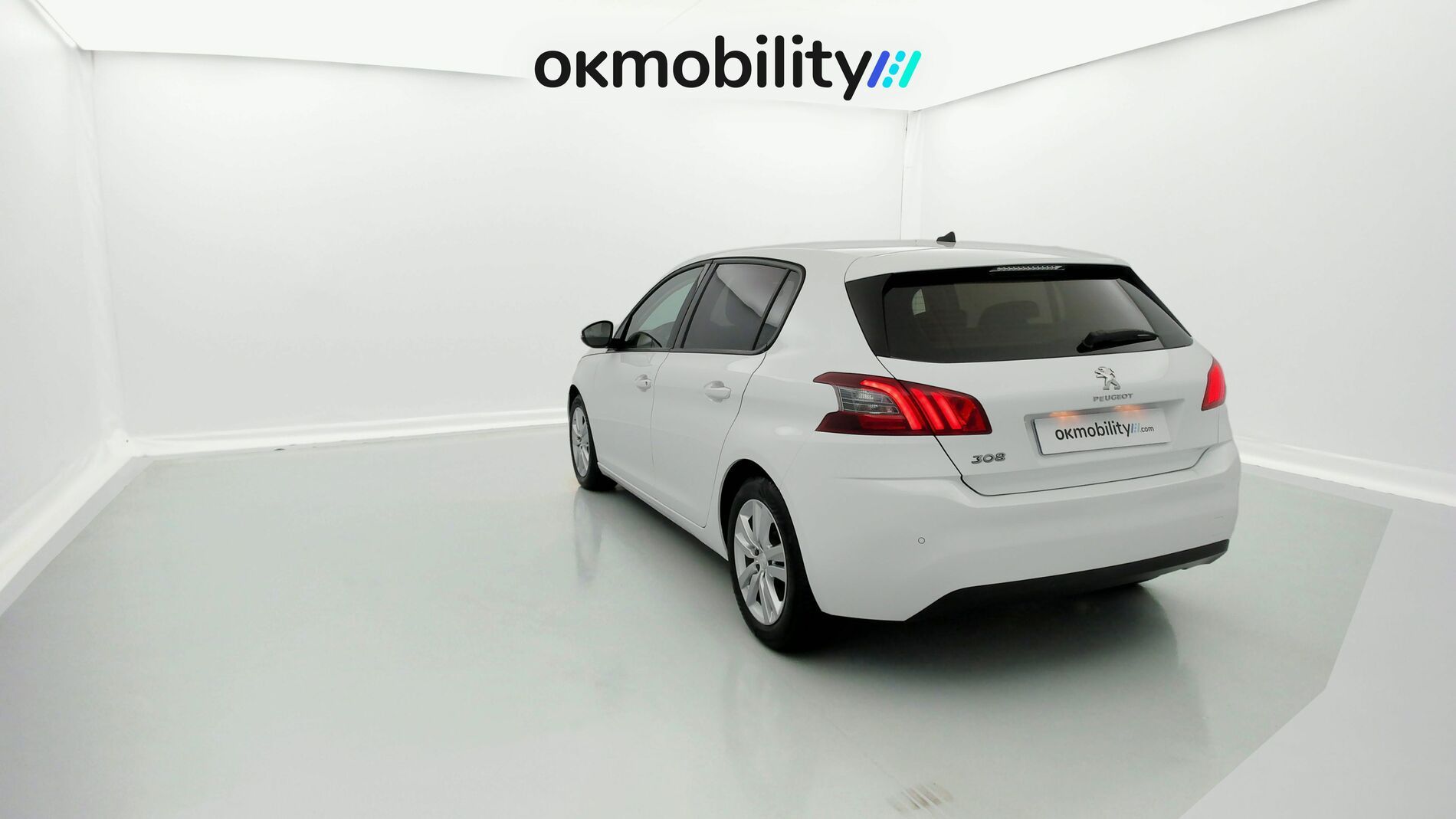 peugeot 308 active pack 1.2 PURETECH 110CV 2021 blanco banquise 10