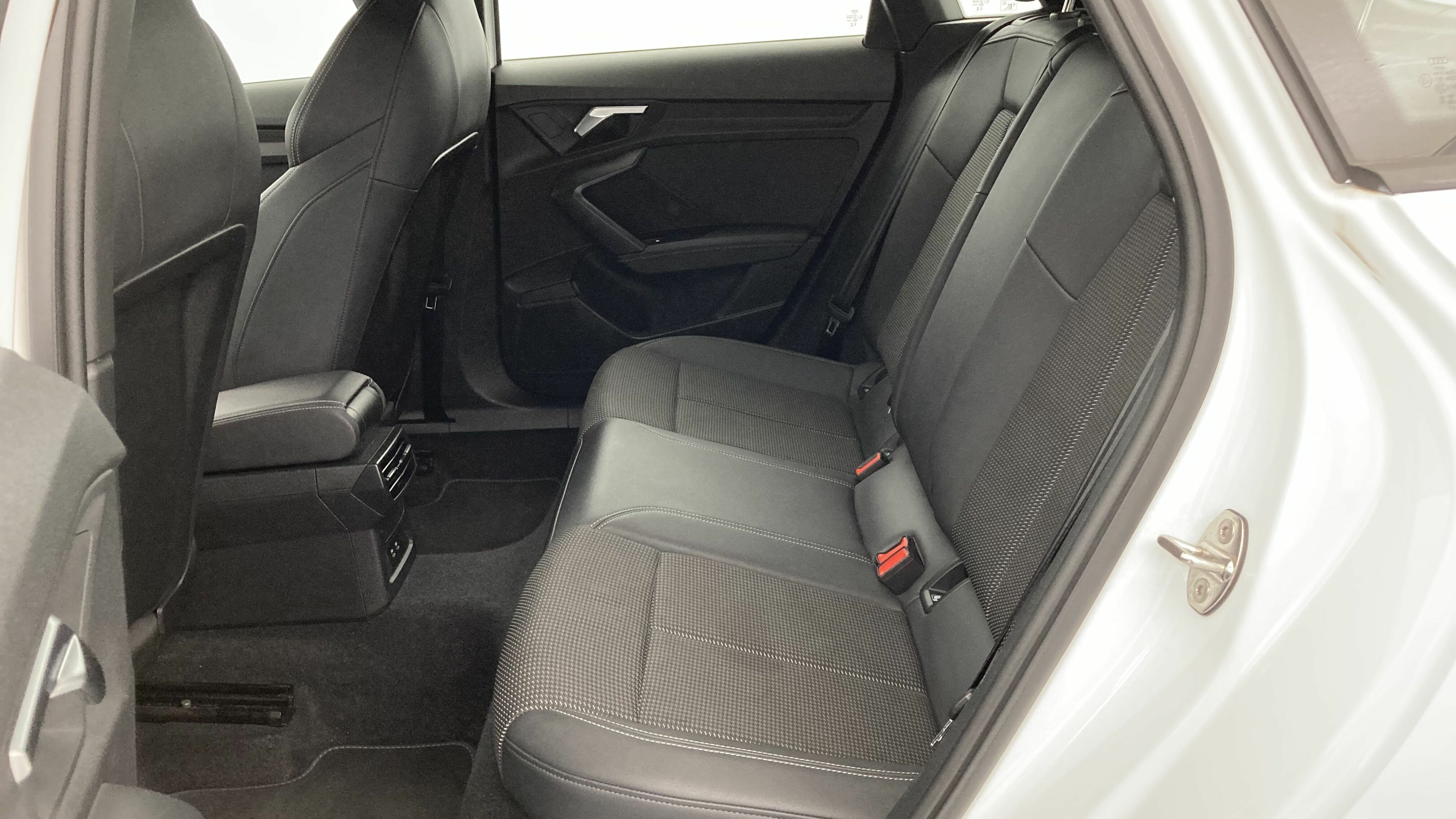 audi a3 sportback s line 35 TFSI 150 STRONIC 2023 ibis weiss 21