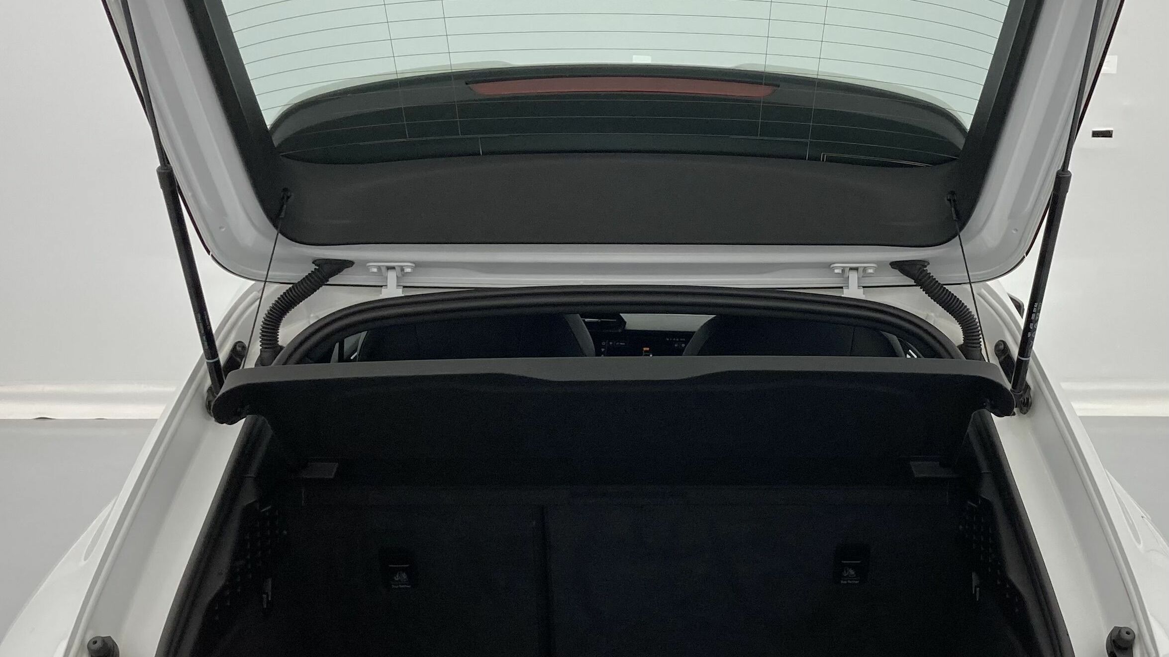 audi a3 sportback s line 35 TFSI 150 STRONIC 2024 gletscherweiß met. 24