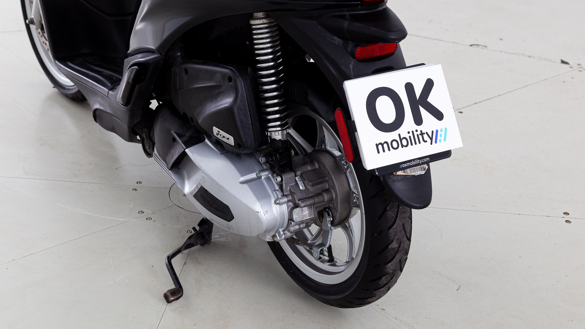 piaggio liberty nv 125CC 2022 negro 19