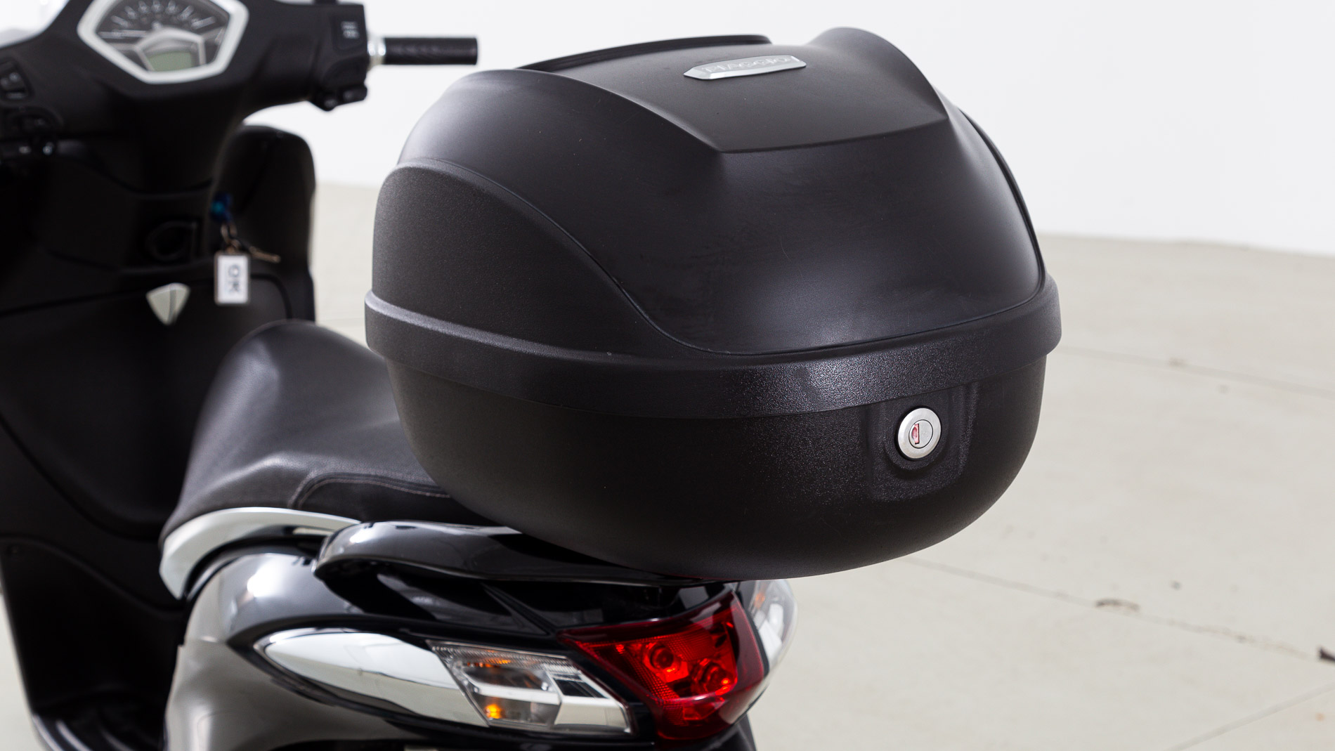 piaggio liberty nv 125CC 2022 negro 21