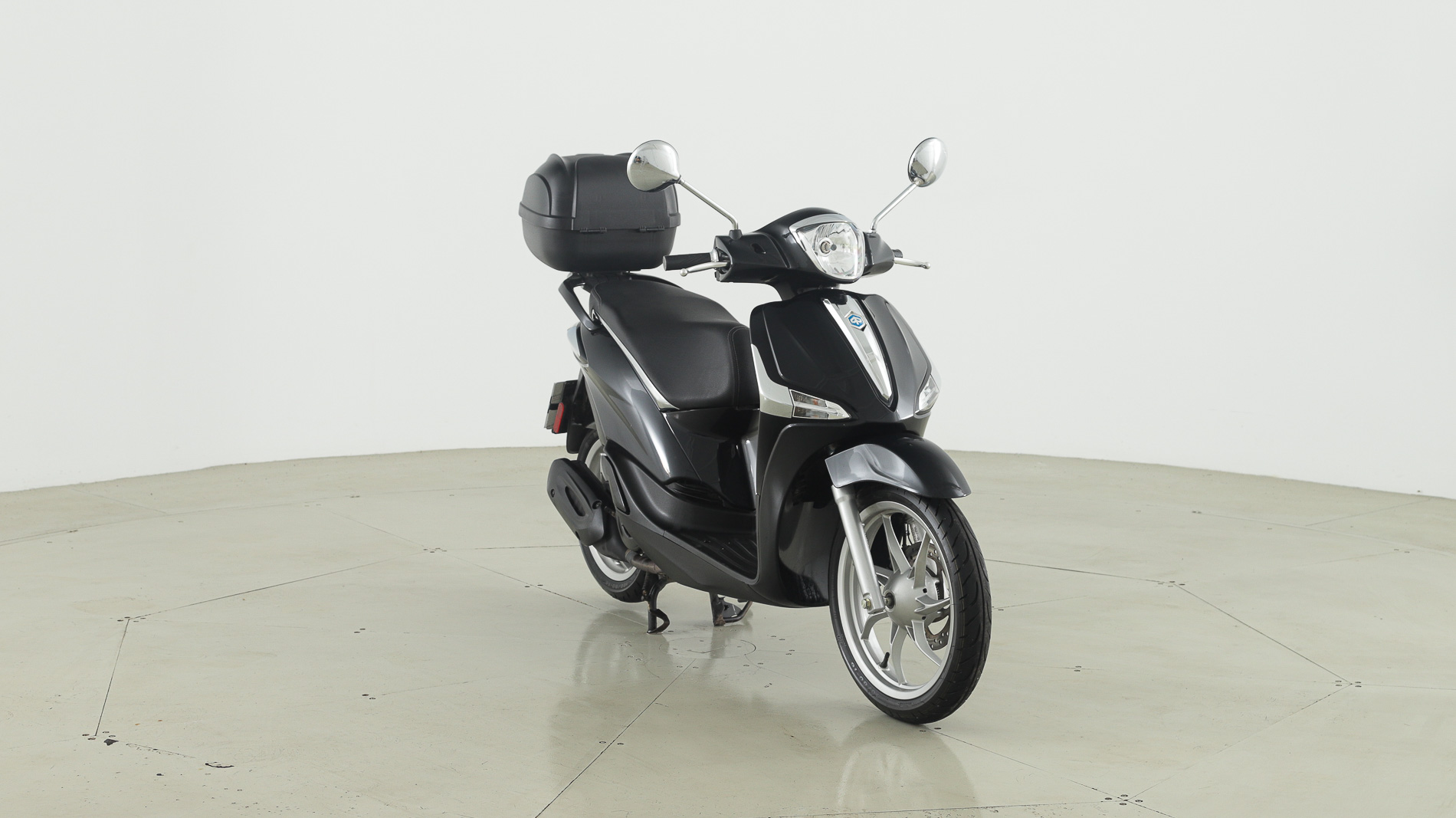 piaggio liberty nv 125CC 2022 negro 3