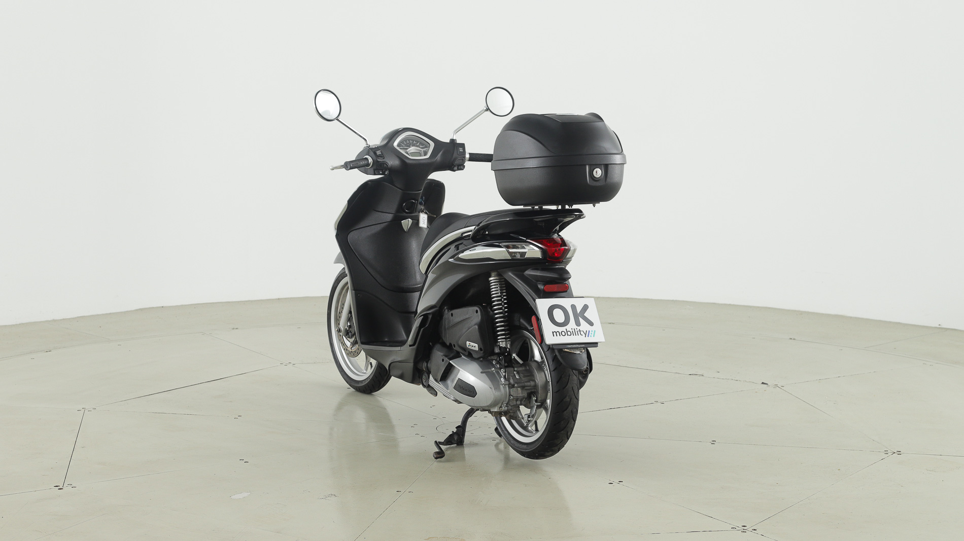 piaggio liberty nv 125CC 2022 negro 10