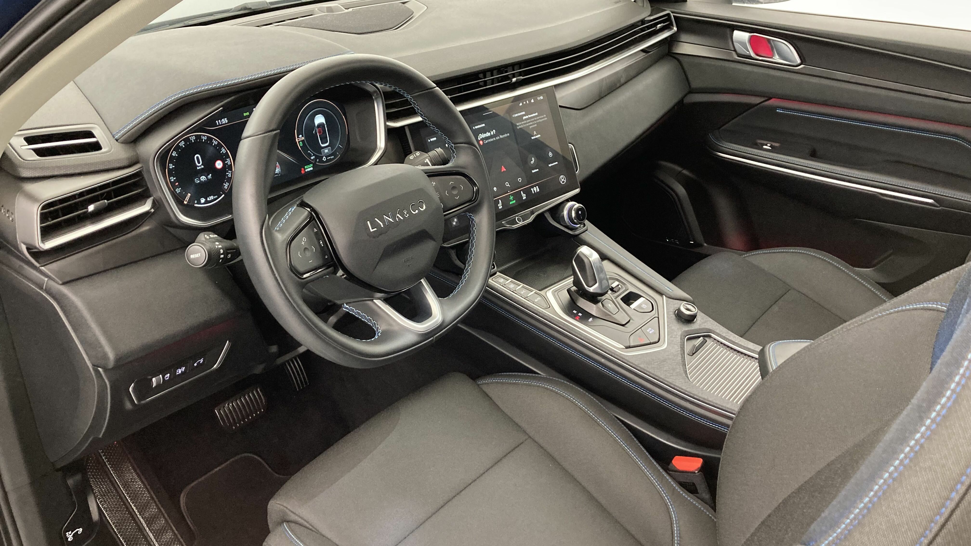 lynk&co 01 nv 1.5 PHEV 261 2022 blue 16