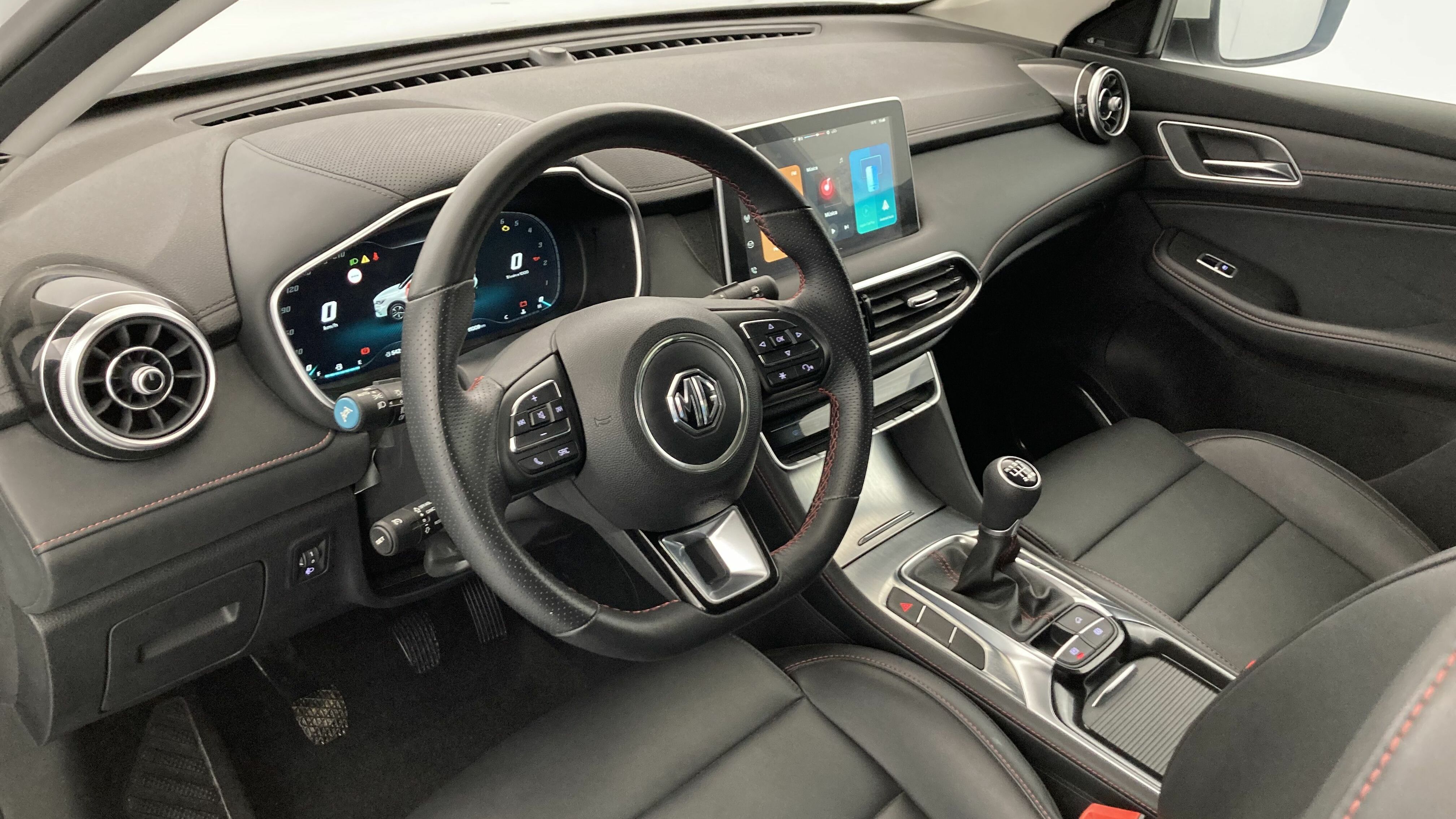 mg hs comfort 1.5 T-GDI 162 2023 dover white 16