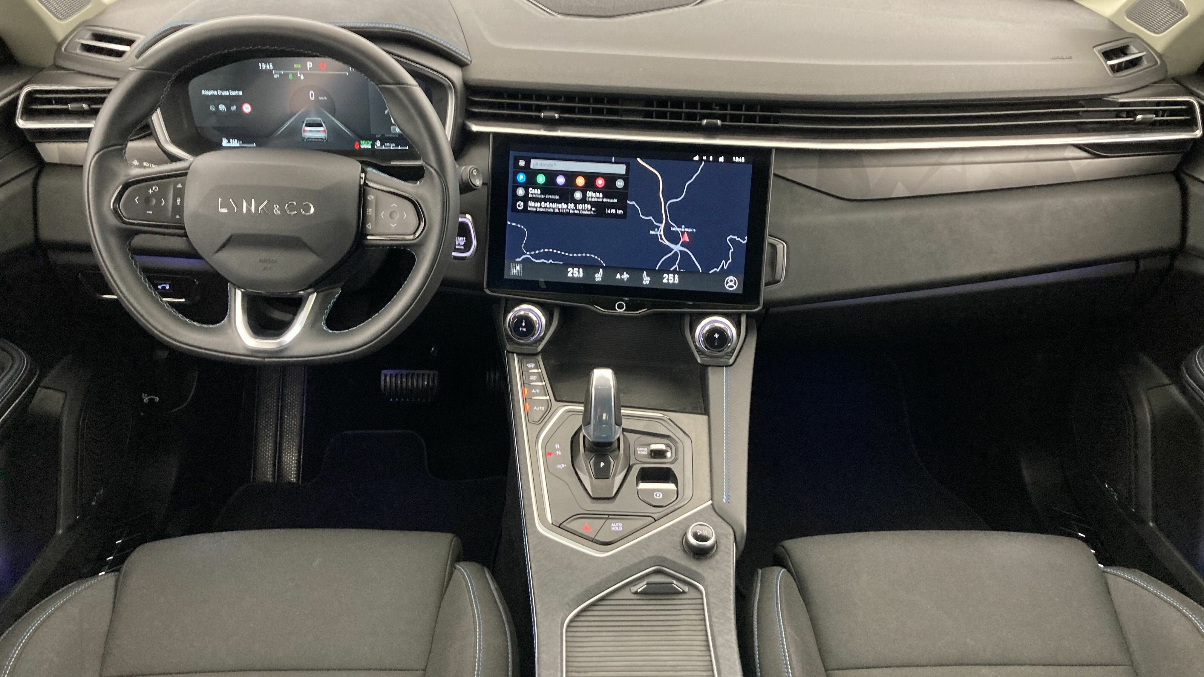 lynk&co 01 nv 1.5 PHEV 261 2022 black 17