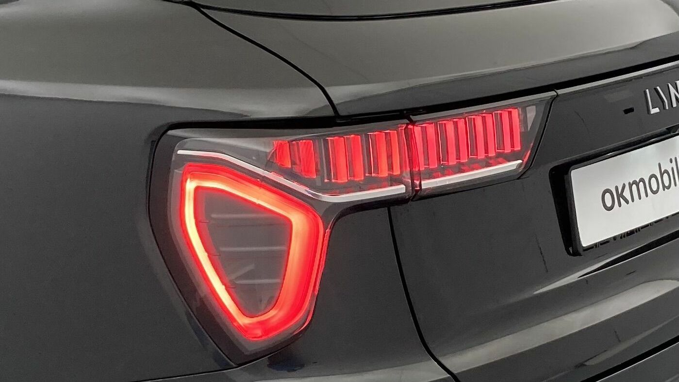 lynk&co 01 nv 1.5 PHEV 261 2022 black 31