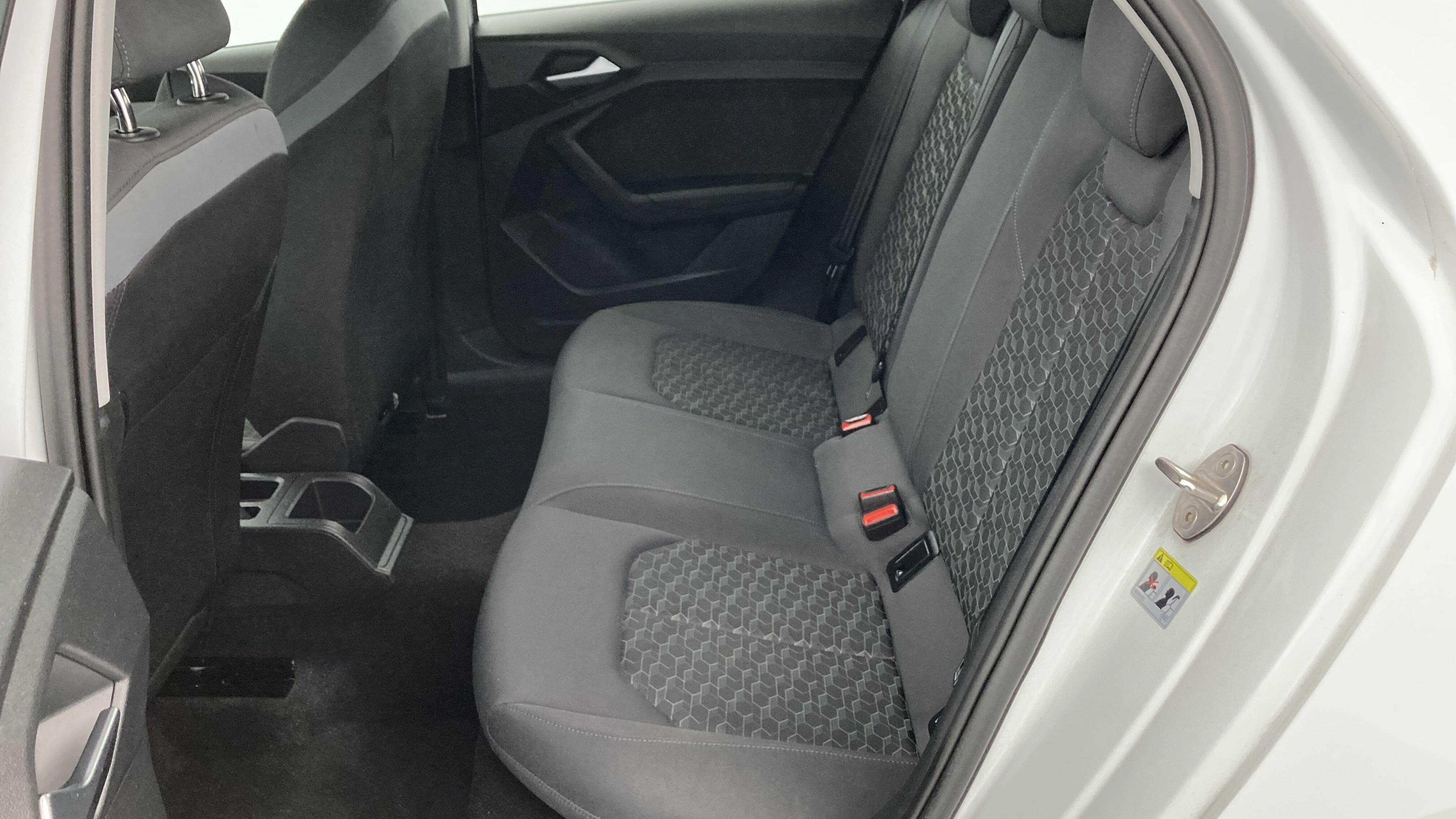 audi a1 sportback s line 30 TFSI 110 2022 gletscherweis / mythosschwarz 22