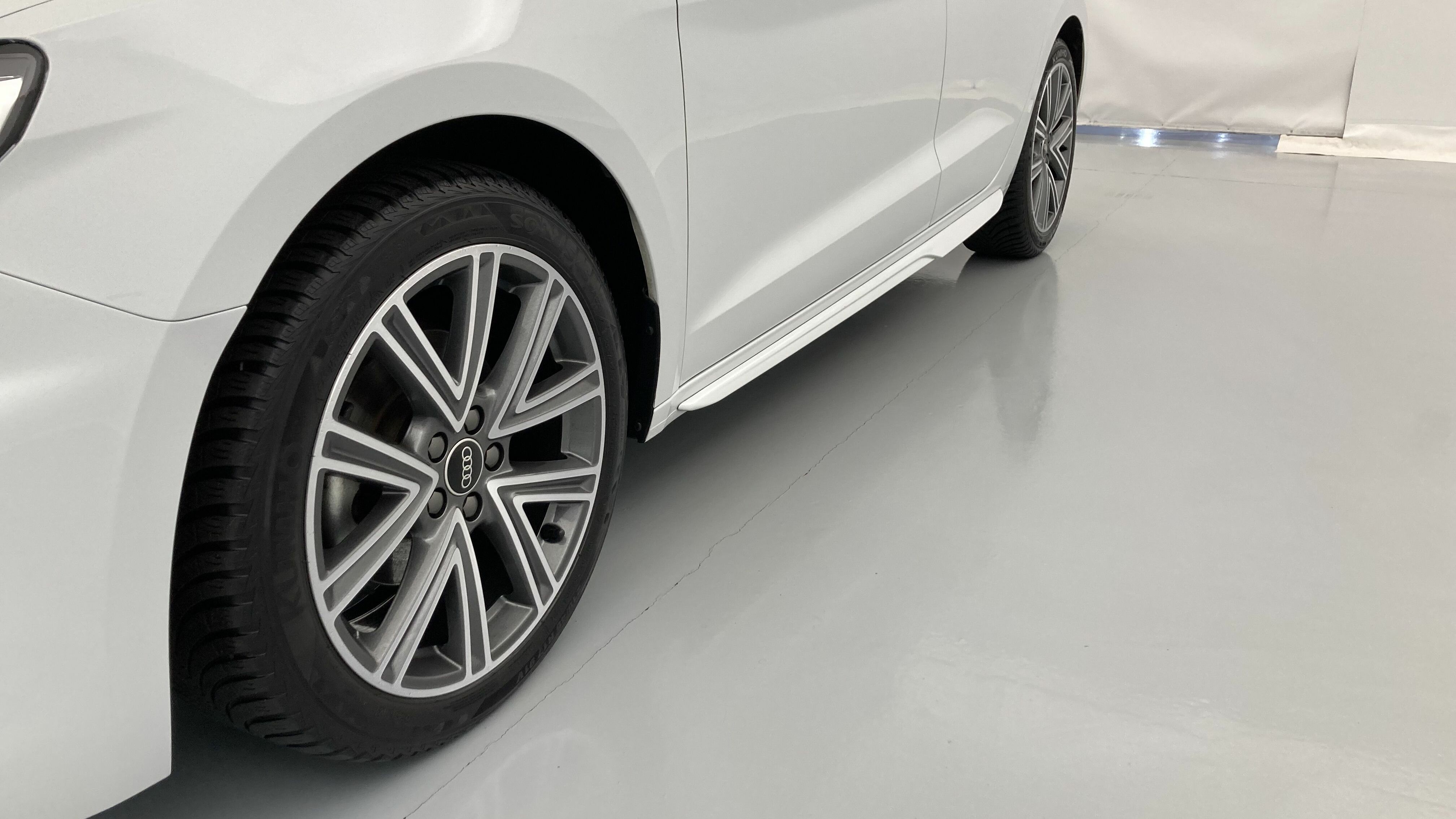 audi a1 sportback s line 30 TFSI 110 2022 gletscherweis / mythosschwarz 27