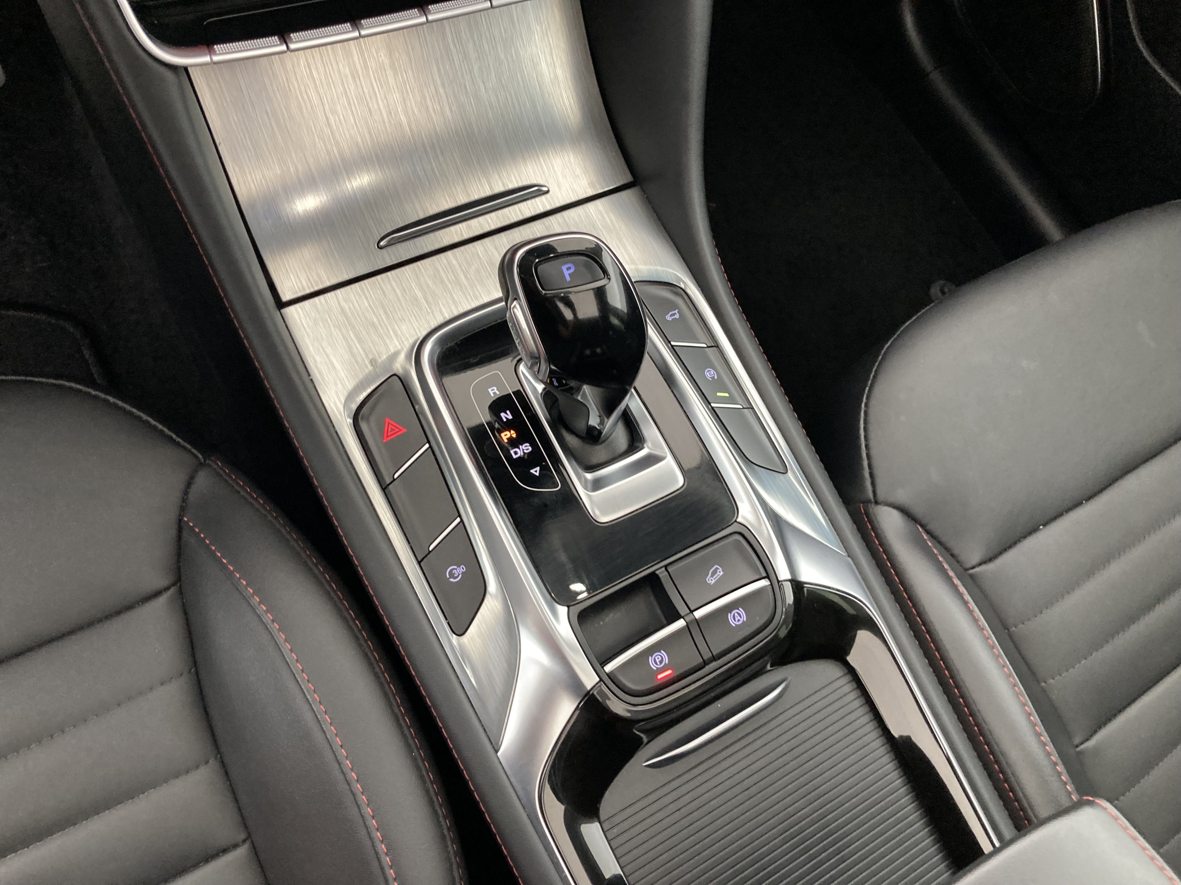 mg hs luxury 1.5 T-GDI 162 AT 2024 pebble black 14