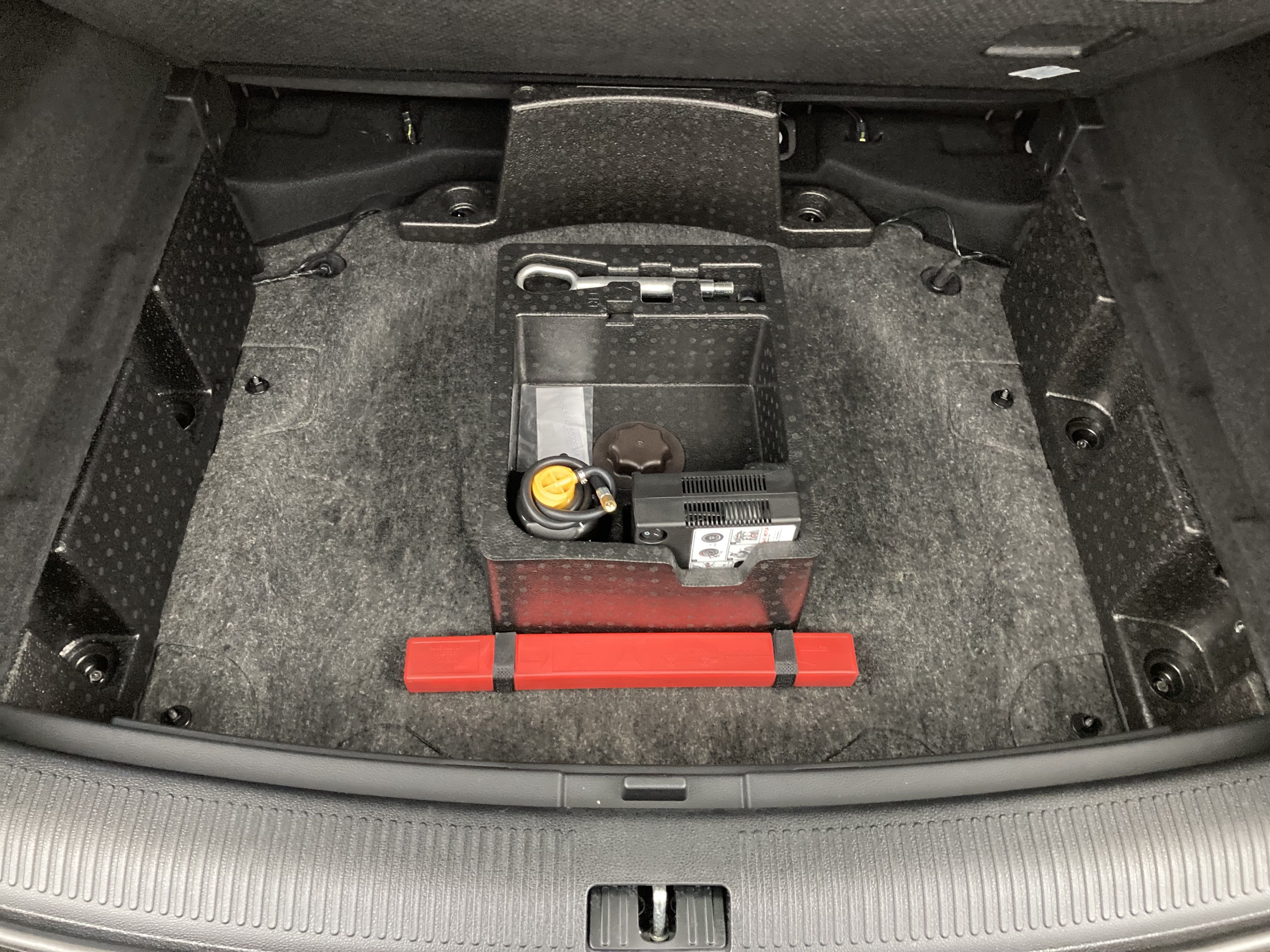 mg hs luxury 1.5 T-GDI 162 AT 2024 pebble black 30