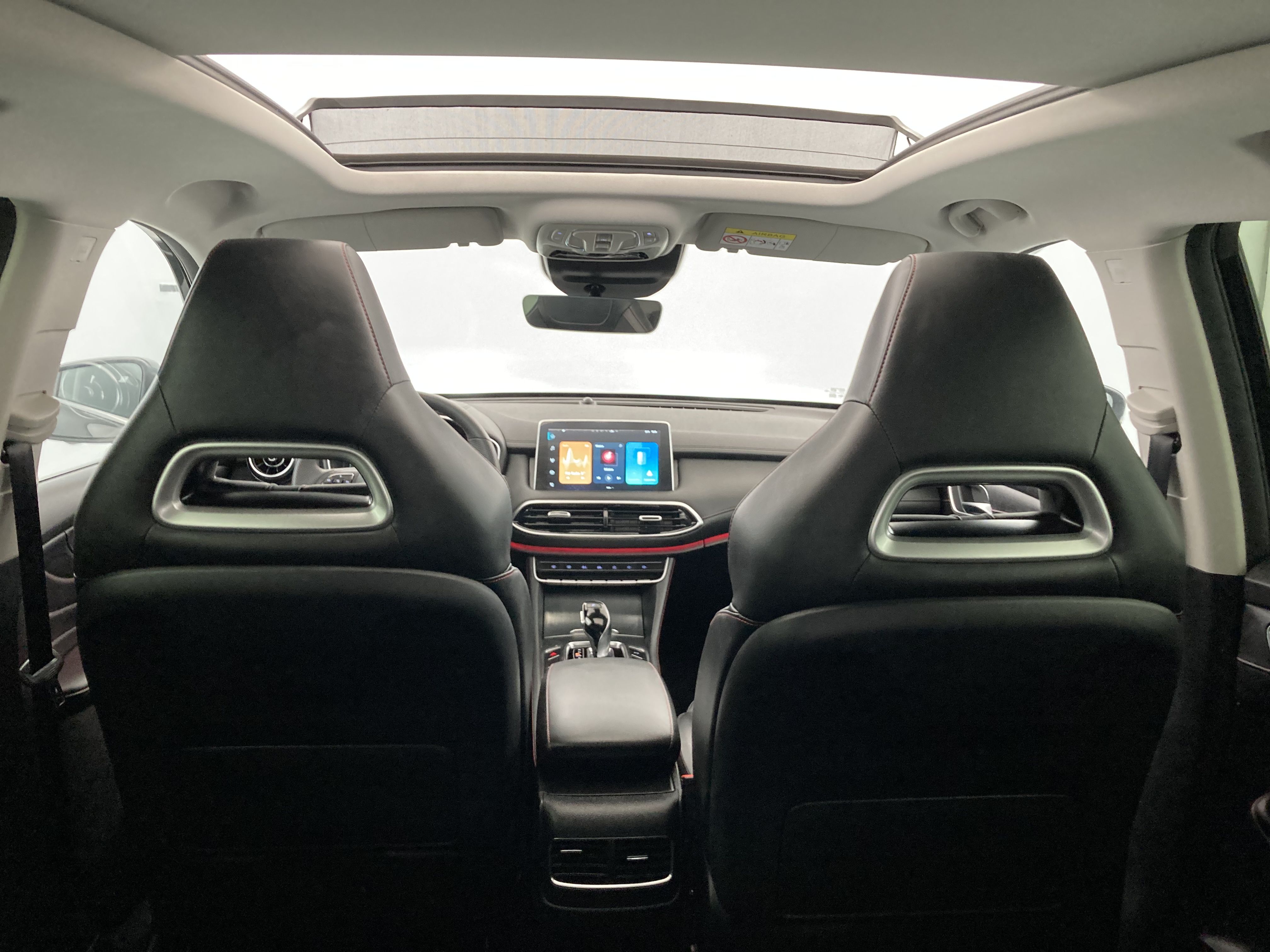 mg hs luxury 1.5 T-GDI 162 AT 2024 pebble black 31