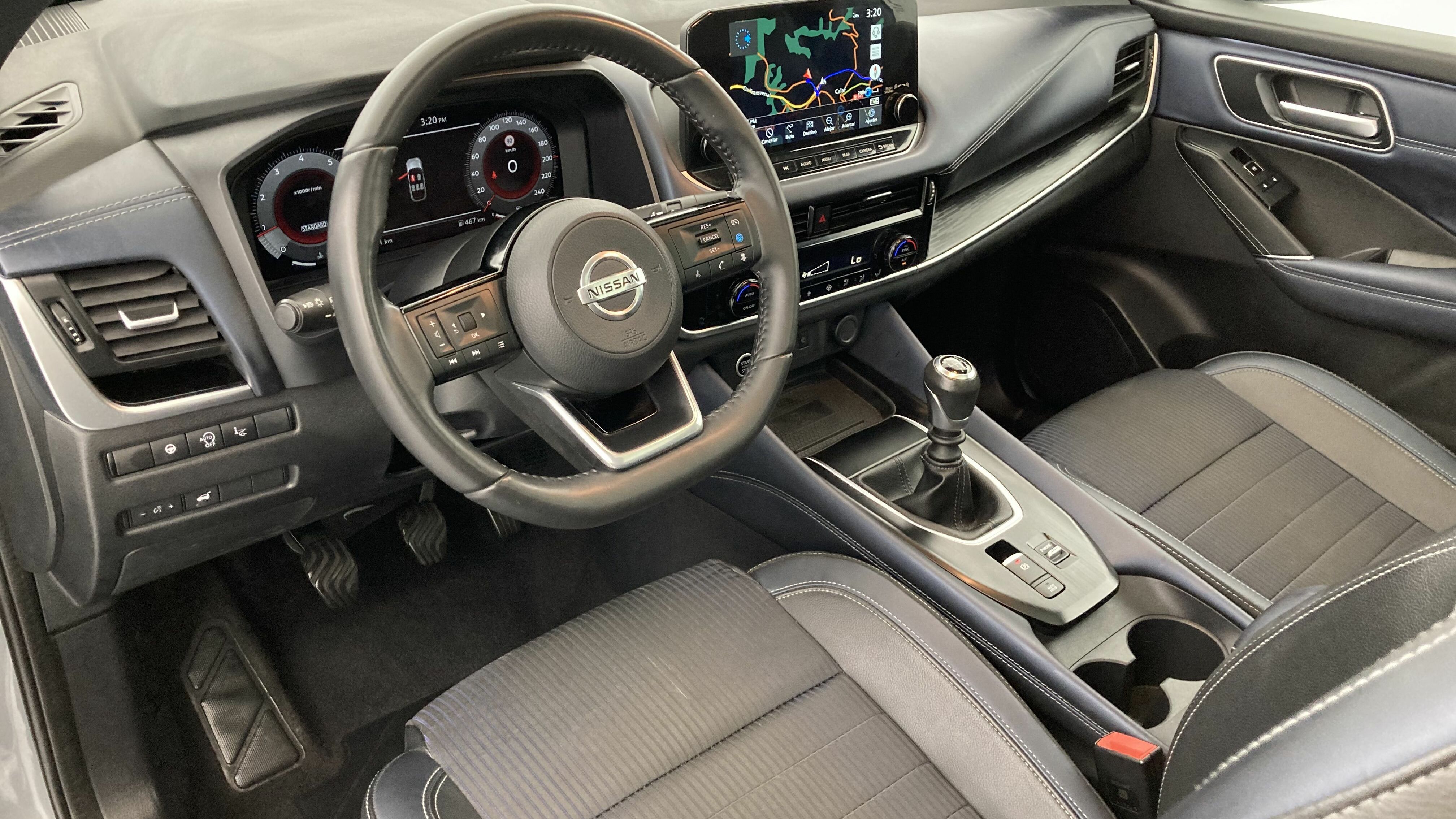 nissan qashqai tekna 1.3 DIG-T 140 MHEV 2022 grey 16
