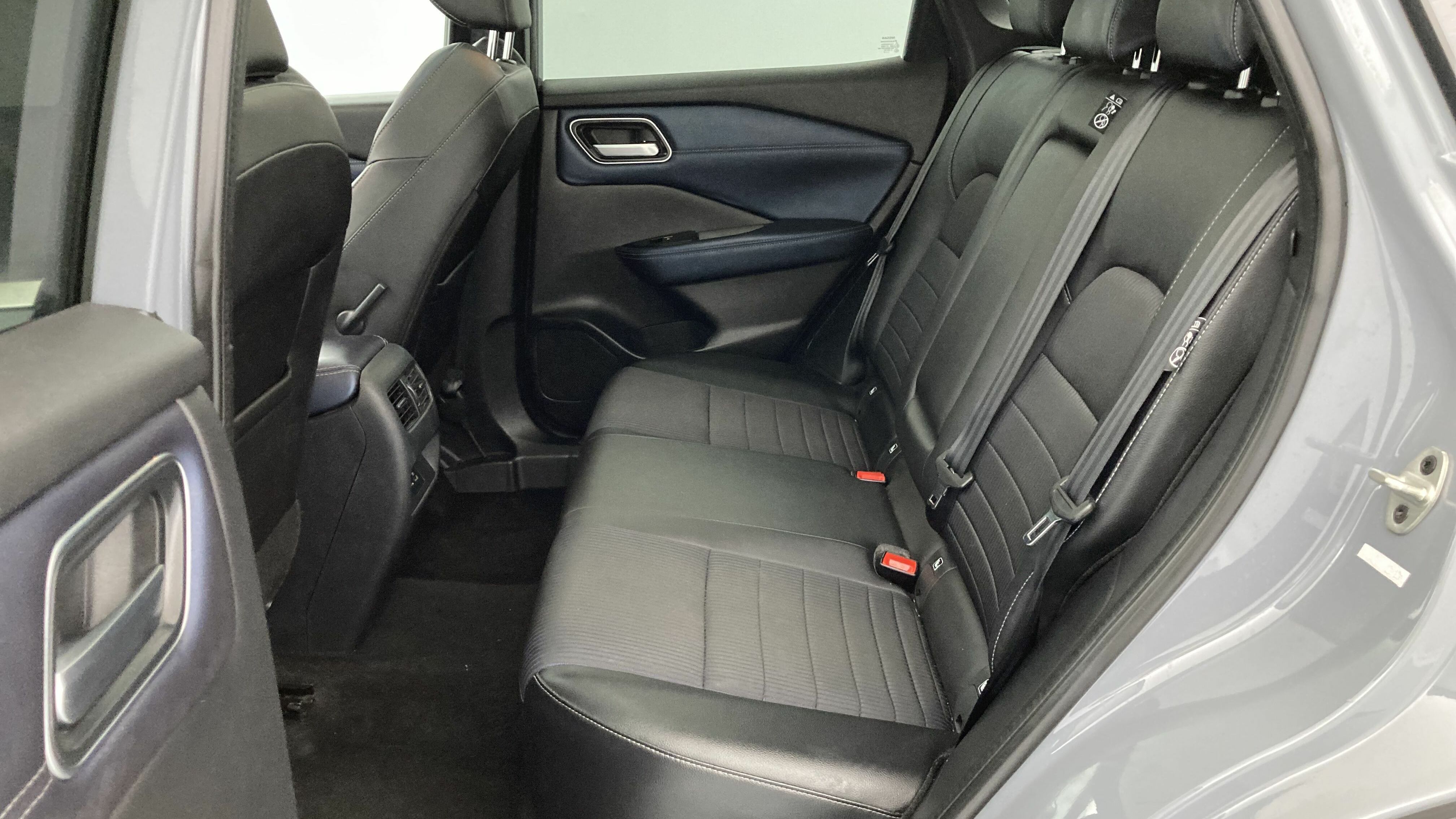 nissan qashqai tekna 1.3 DIG-T 140 MHEV 2022 grey 21