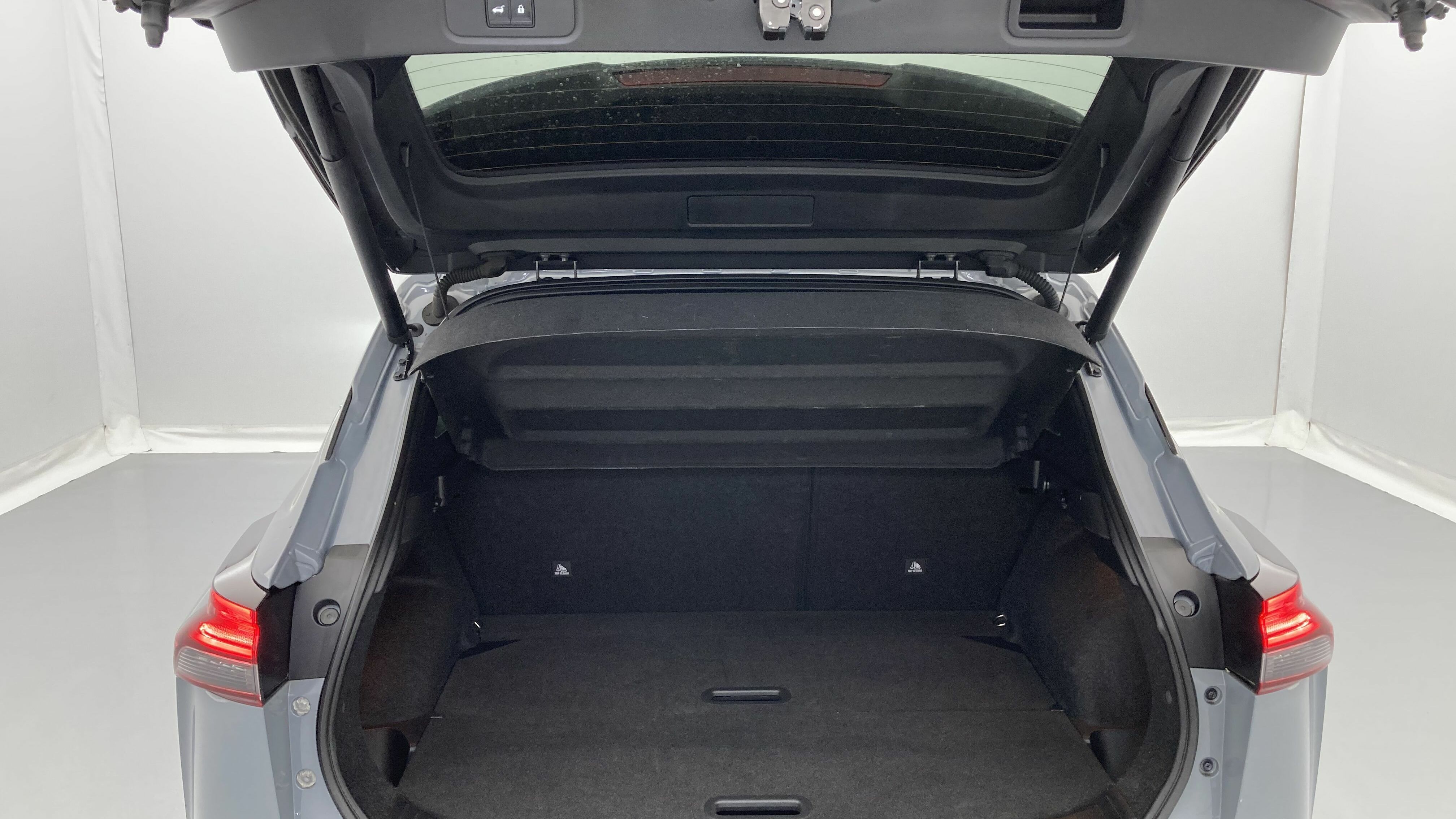 nissan qashqai tekna 1.3 DIG-T 140 MHEV 2022 grey 24