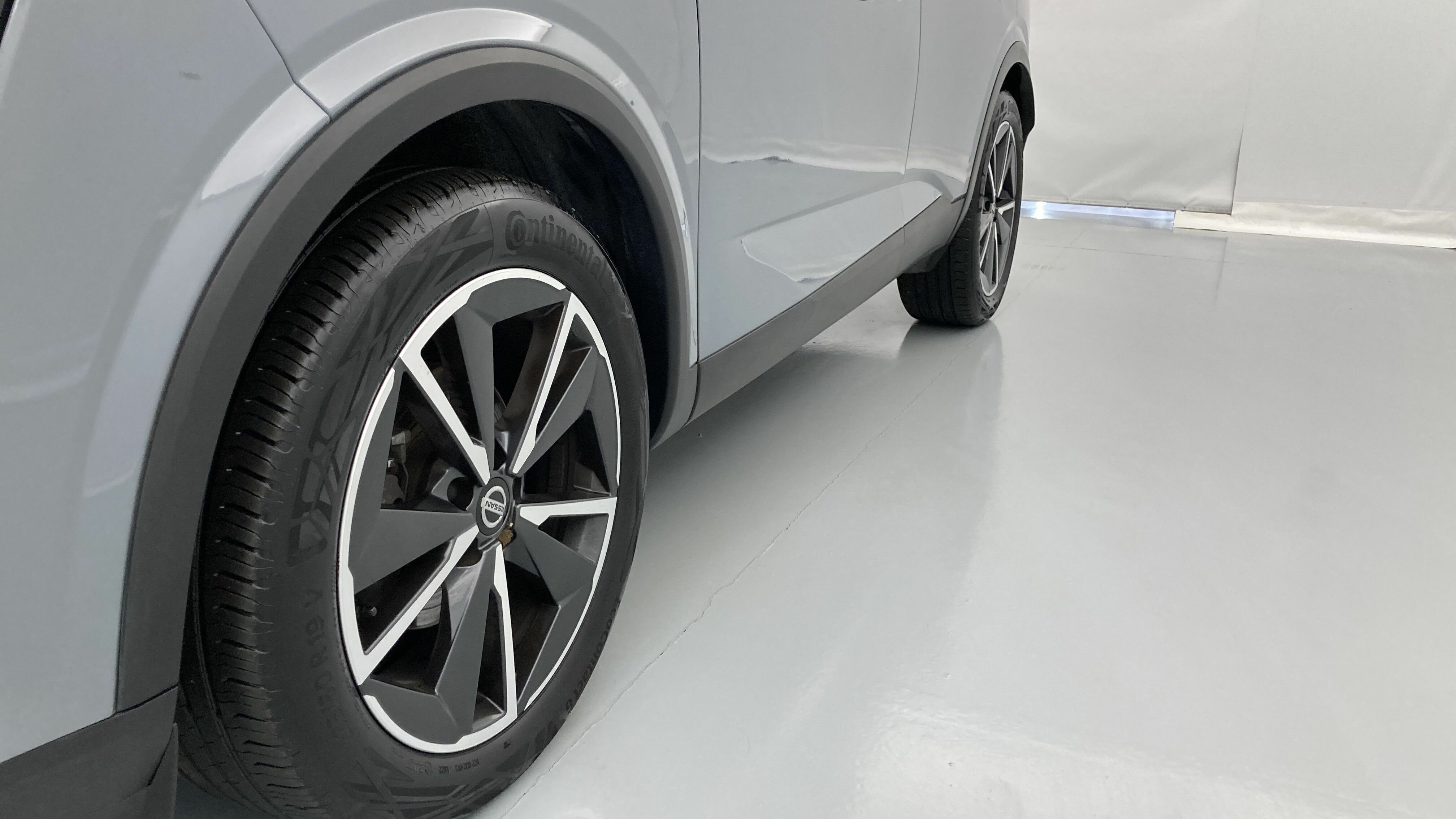 nissan qashqai tekna 1.3 DIG-T 140 MHEV 2022 grey 26