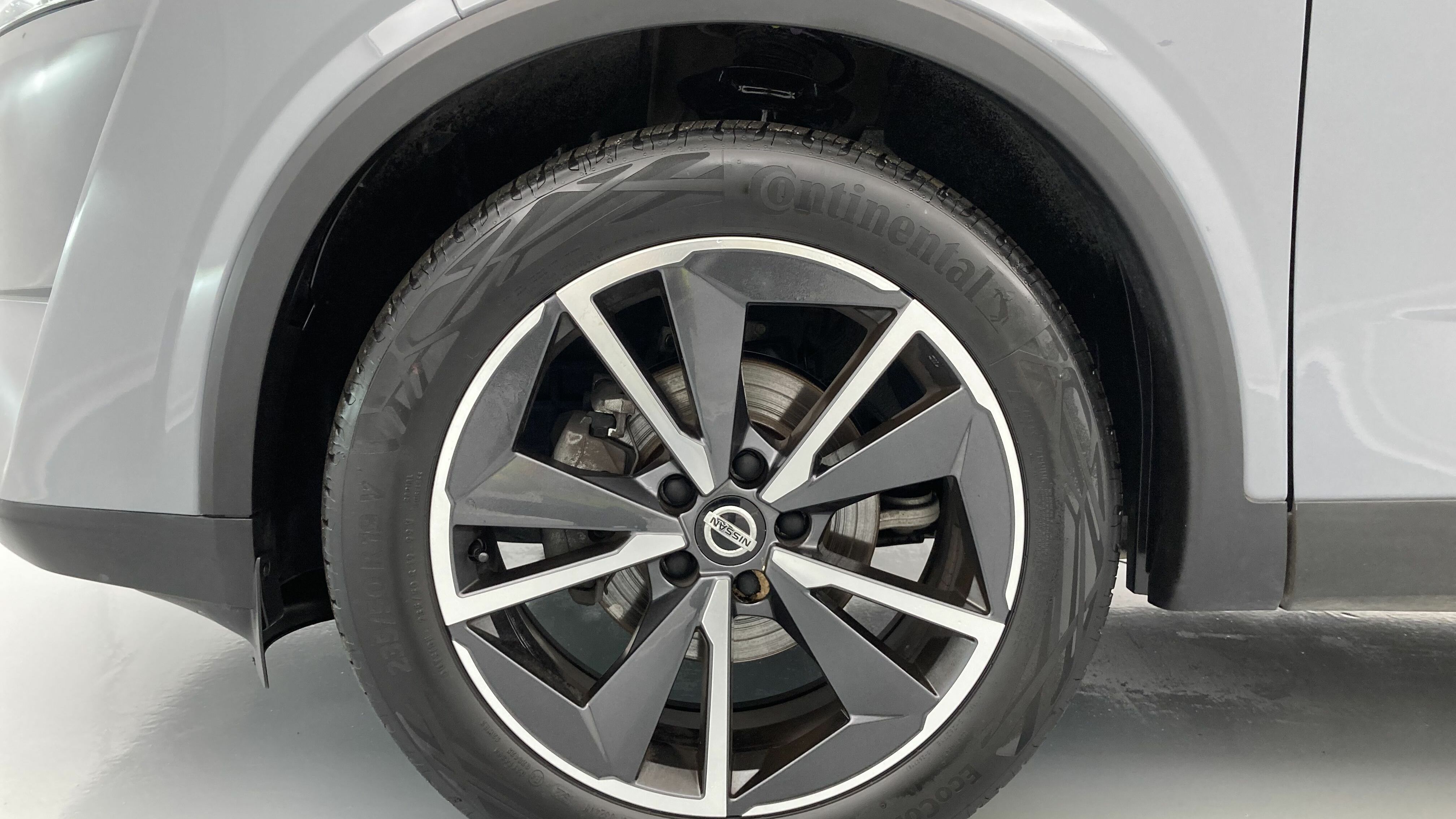 nissan qashqai tekna 1.3 DIG-T 140 MHEV 2022 grey 27