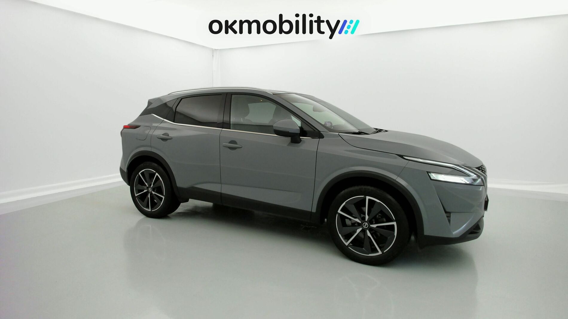 nissan qashqai tekna 1.3 DIG-T 140 MHEV 2022 grey 2