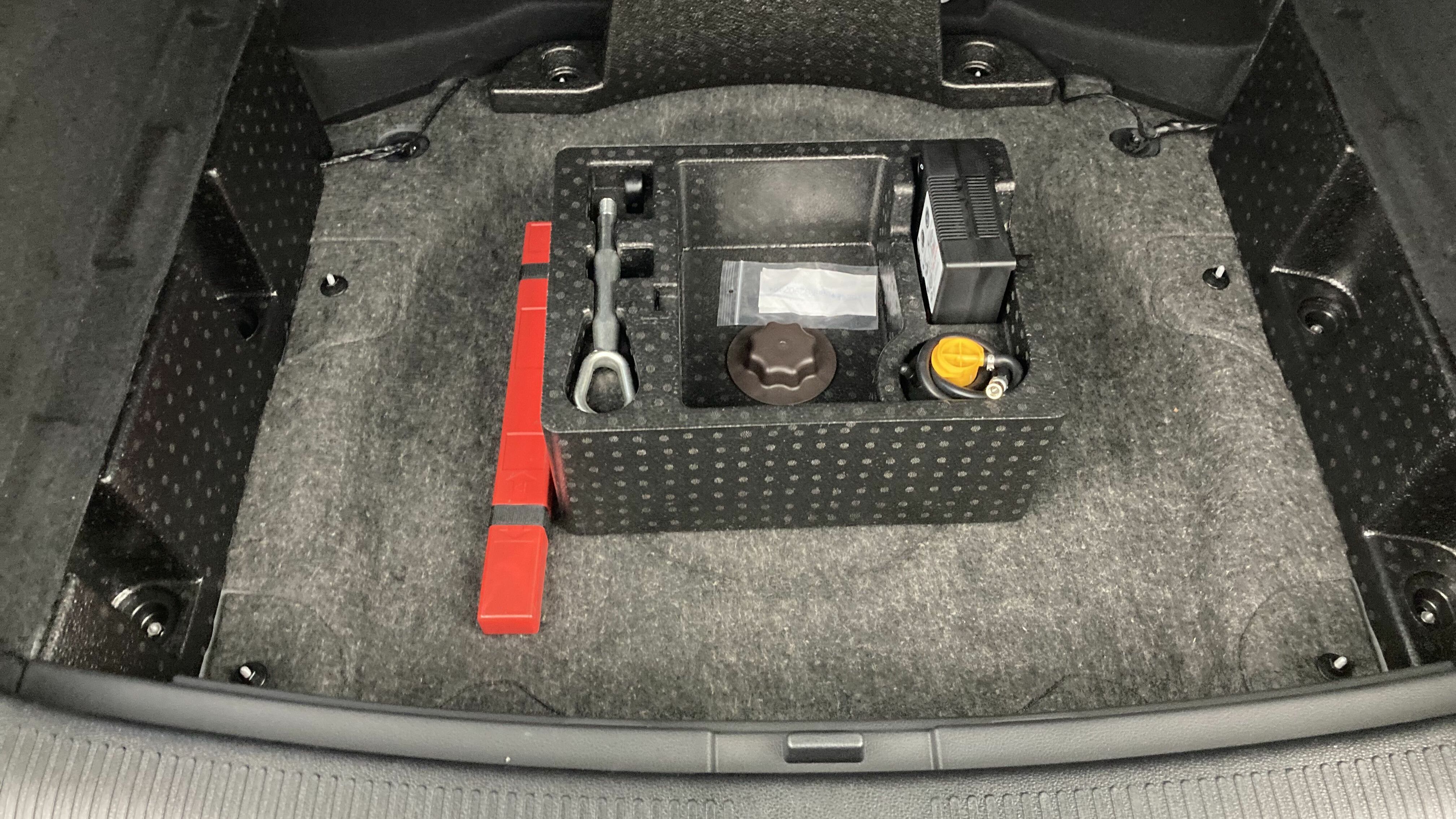 mg hs luxury 1.5 T-GDI 162 AT 2024 medal silver 24