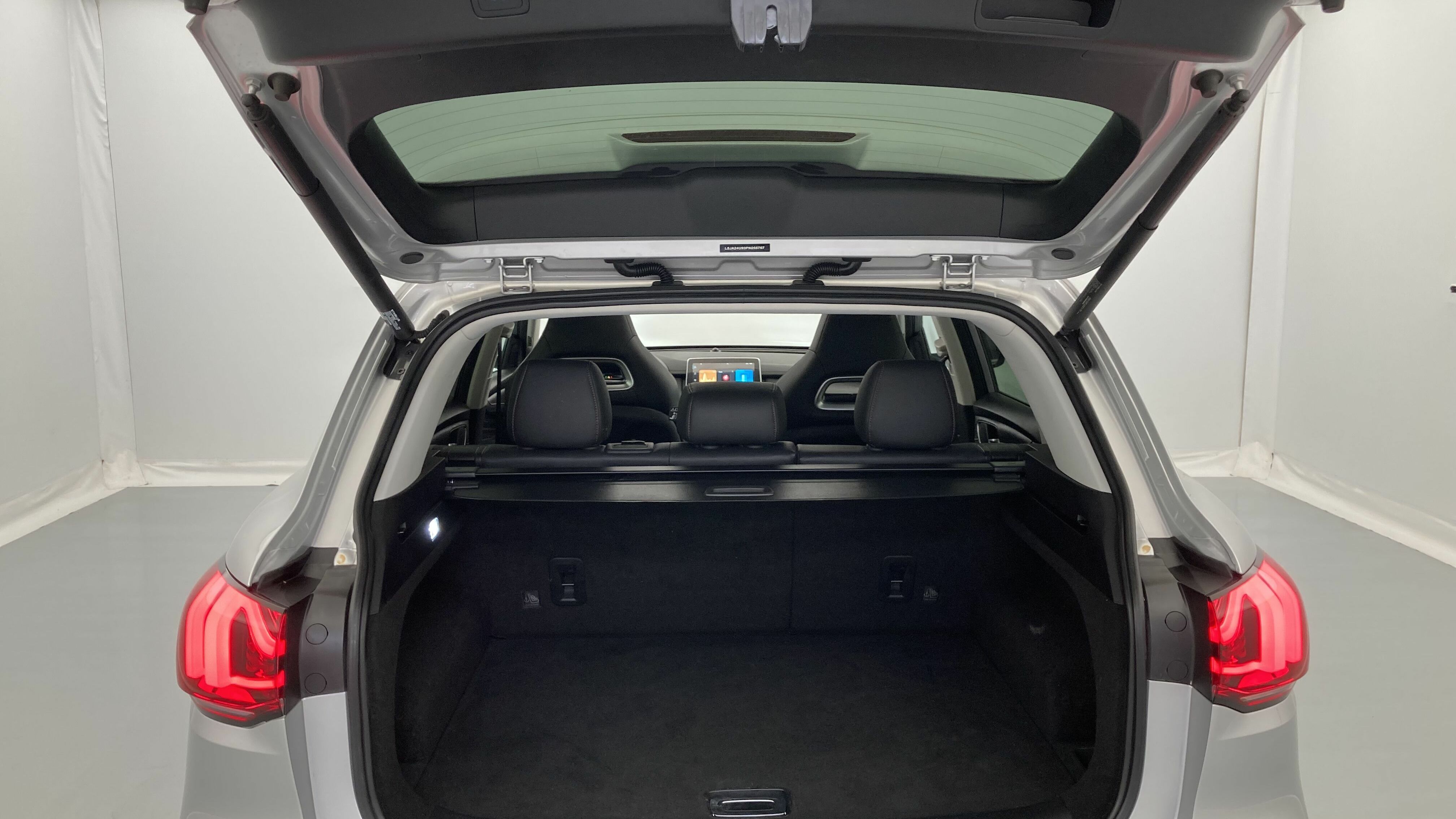 mg hs luxury 1.5 T-GDI 162 AT 2024 medal silver 25