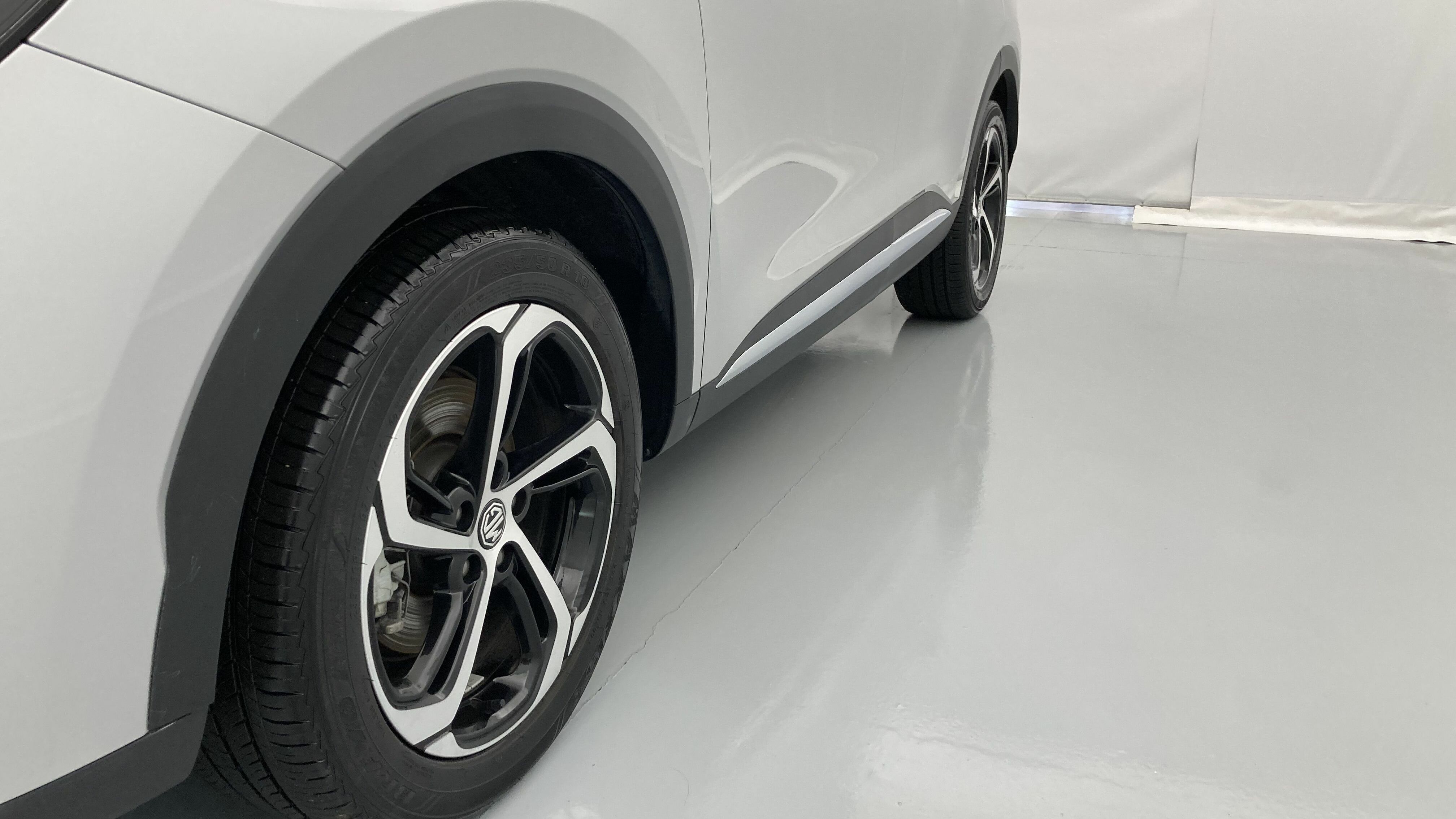 mg hs luxury 1.5 T-GDI 162 AT 2024 medal silver 27