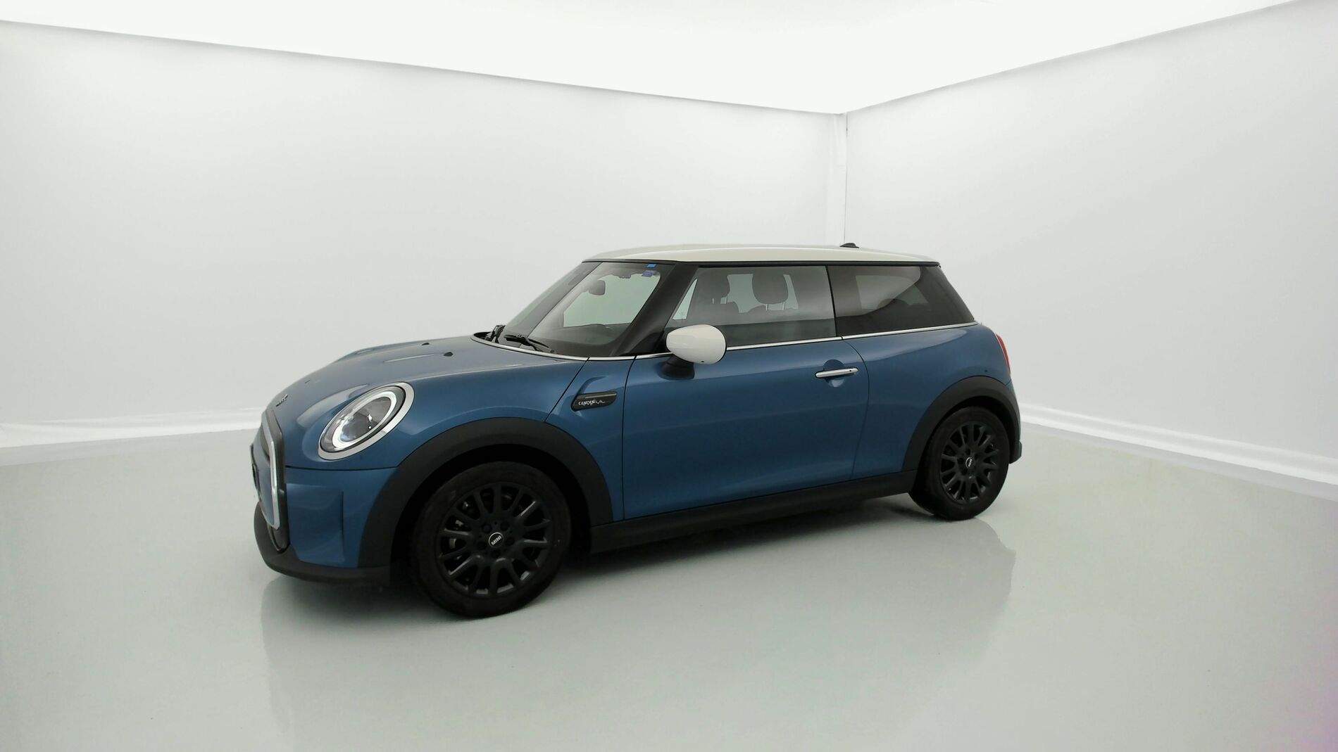 mini mini 3 puertas cooper 1.5 136CV STEPTRONIC 2023 island blue / blanco 2
