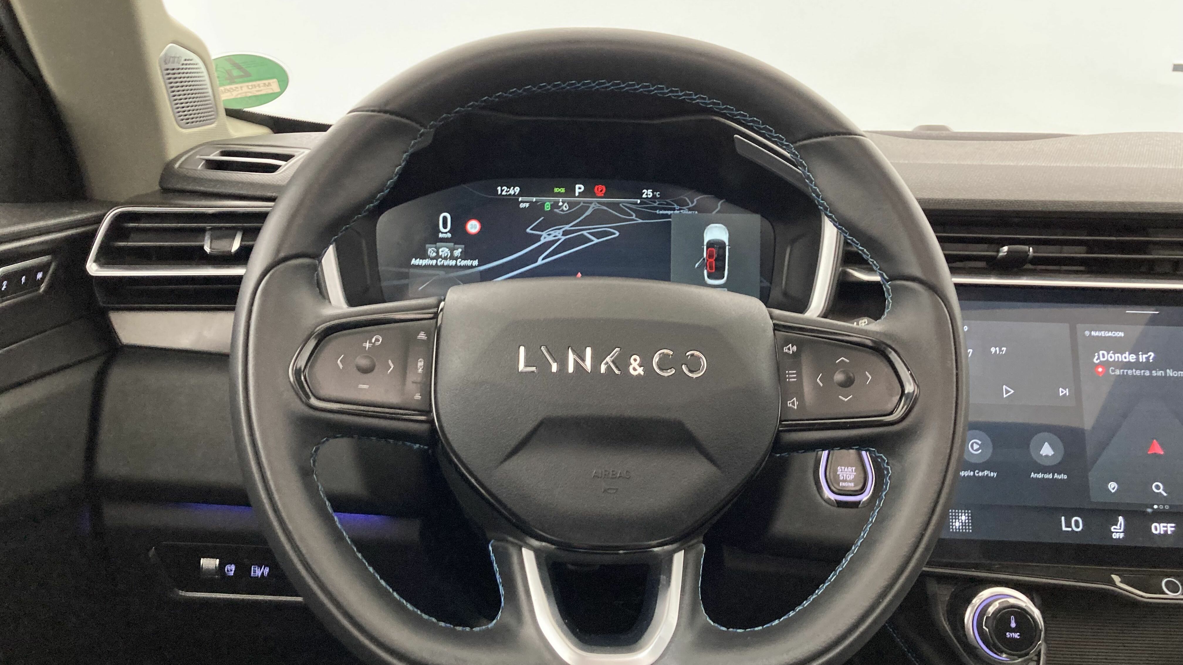 lynk&co 1 nv 1.5 PHEV 261 2022 black 17