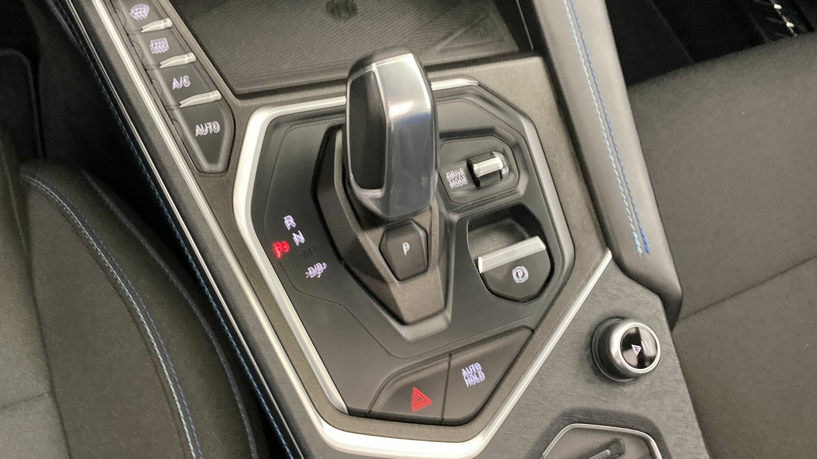 lynk&co 1 nv 1.5 PHEV 261 2022 black 20