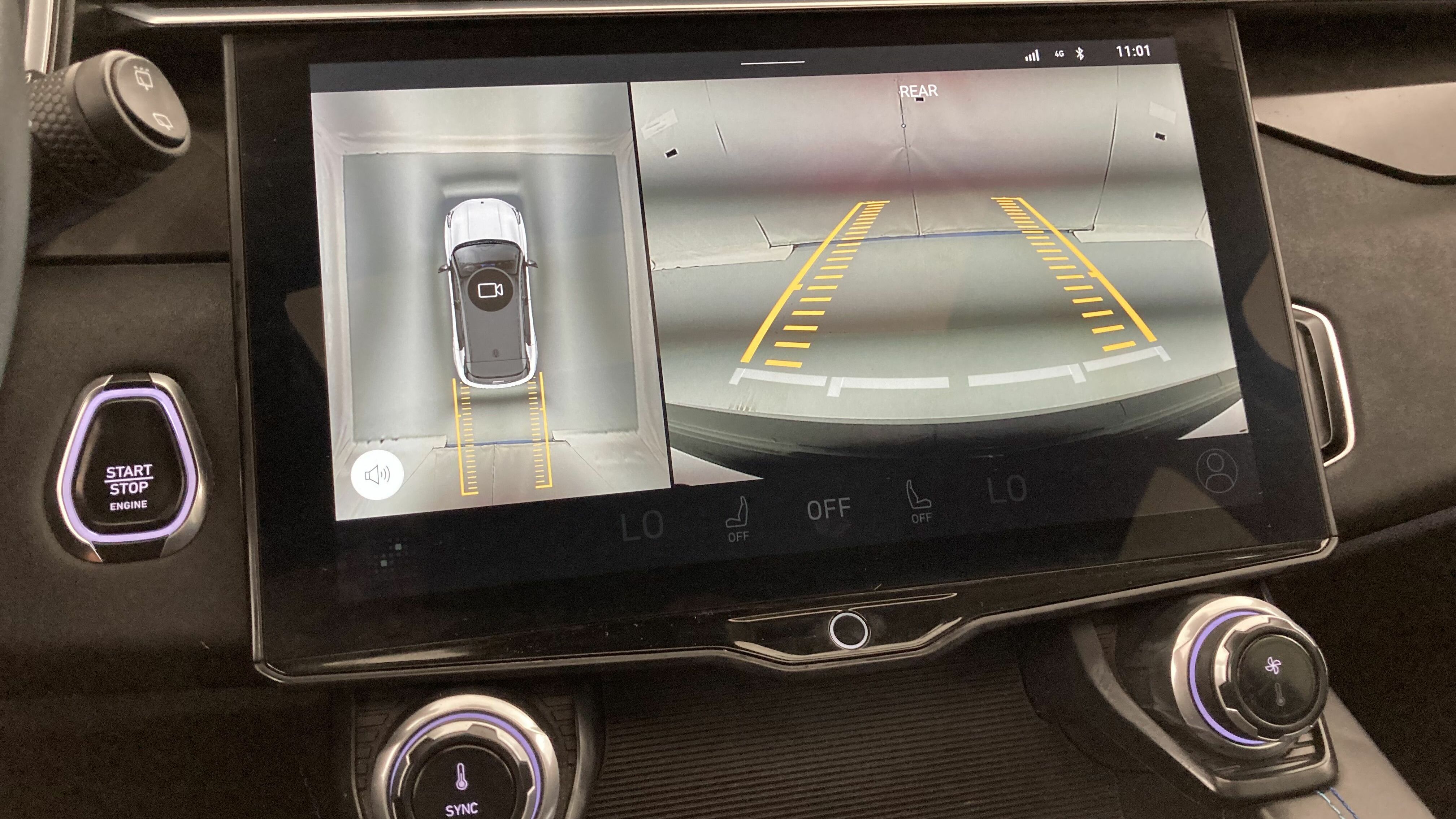 lynk&co 1 nv 1.5 PHEV 261 2022 black 31