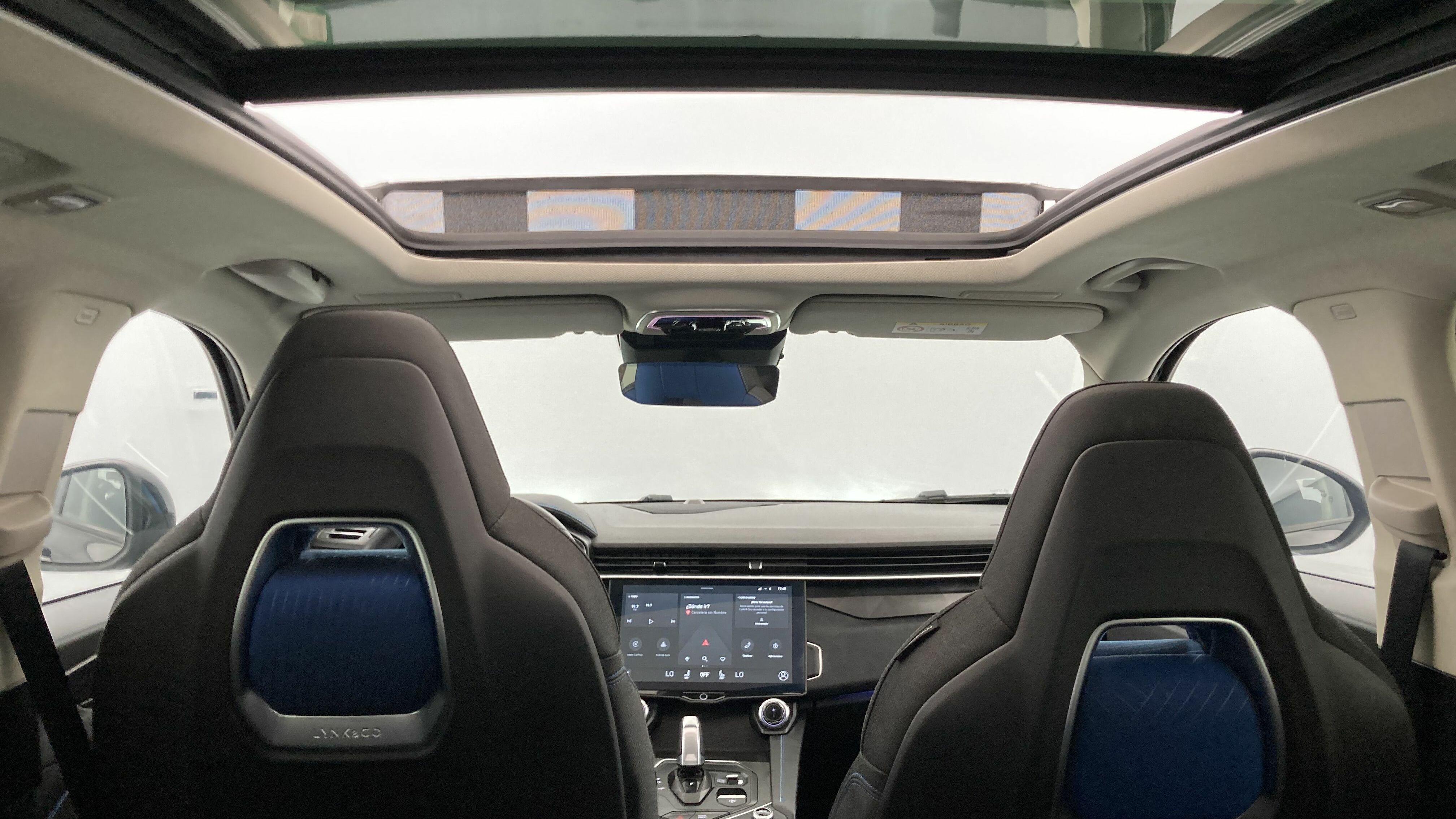 lynk&co 1 nv 1.5 PHEV 261 2022 black 32