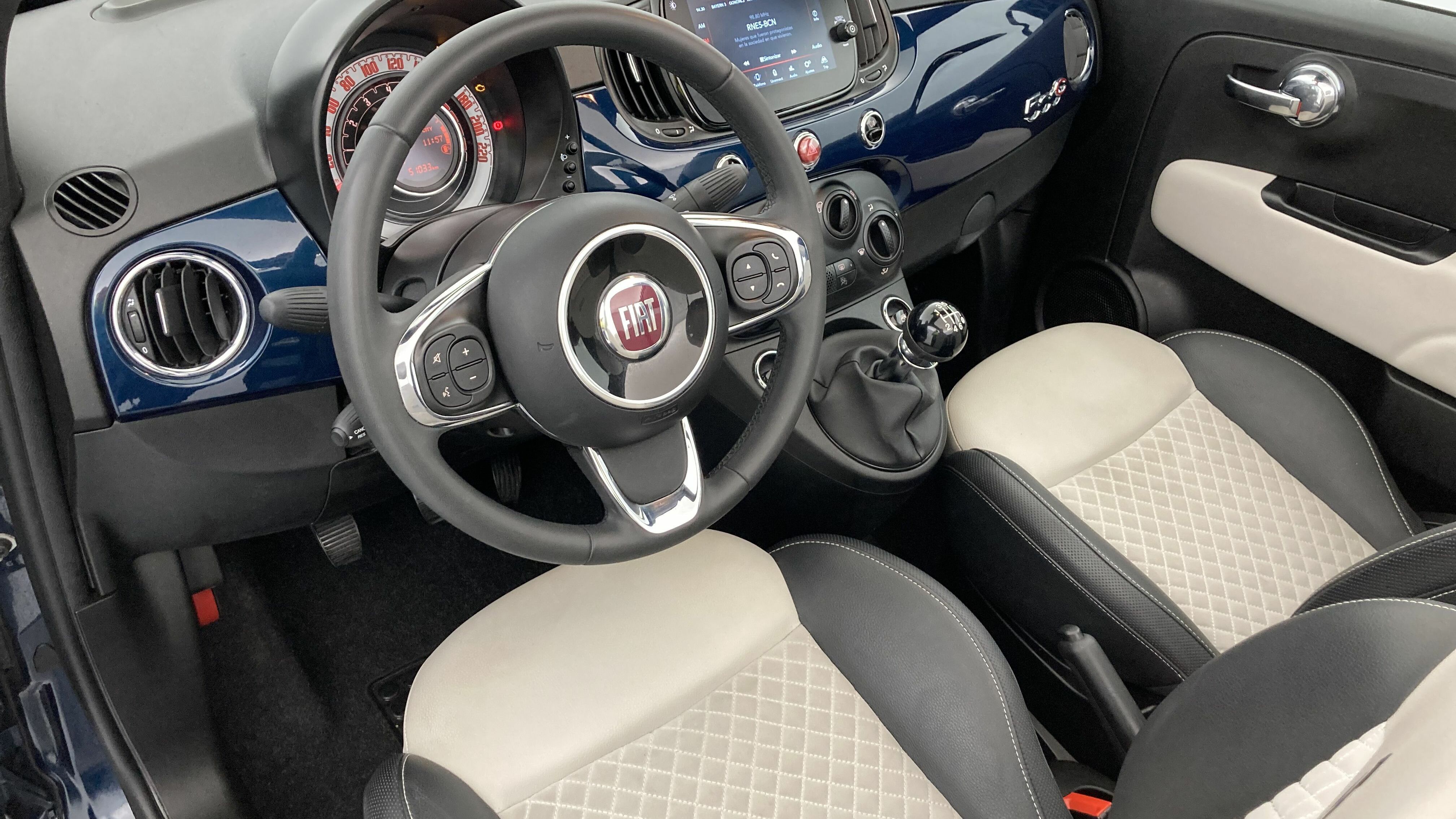 fiat 500c dolcevita 1.0 HYBRID 70 MHEV 2022 azul dipinto 15