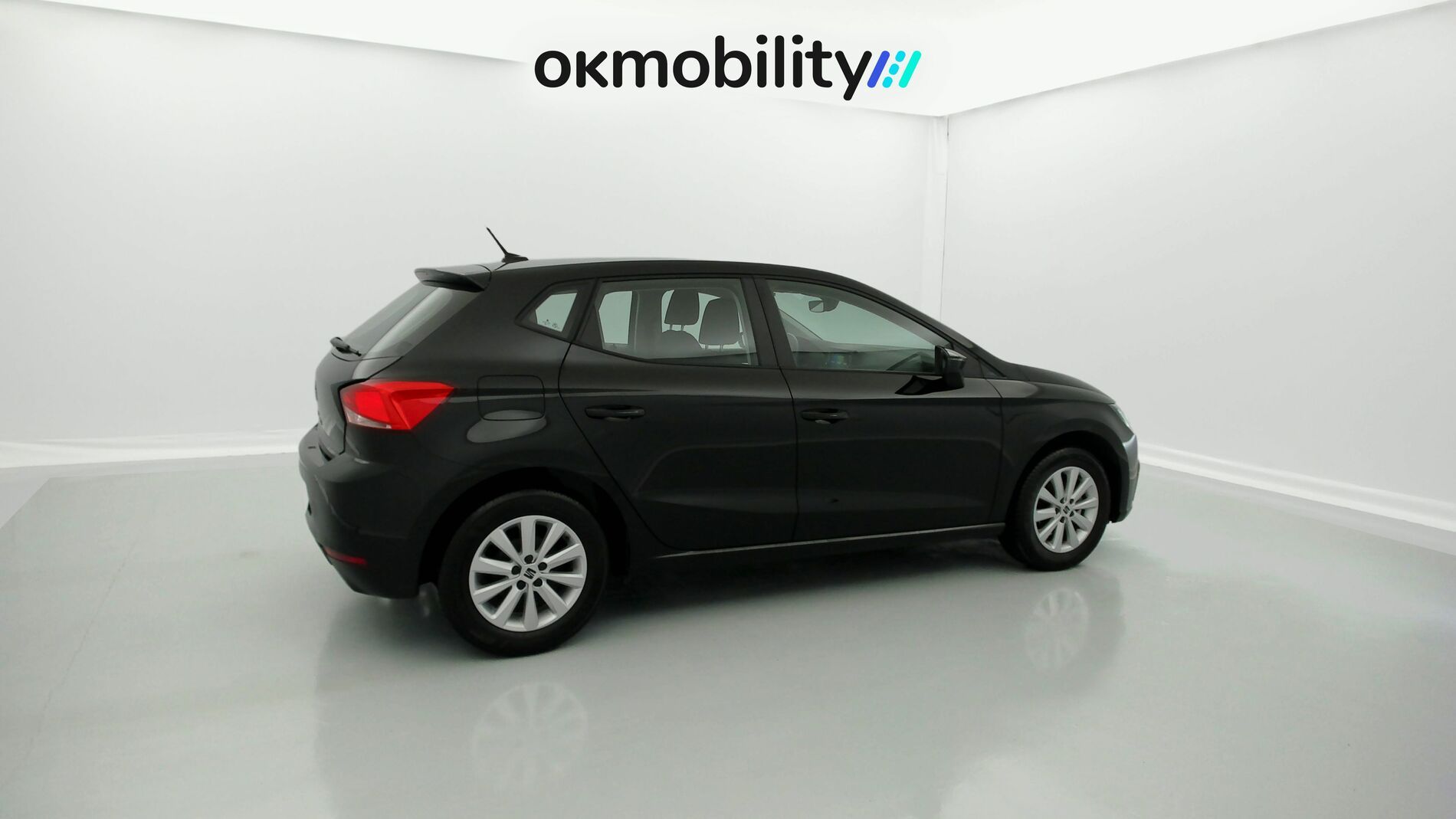 seat ibiza style 1.0 TSI 95 2023 preto midnight 12