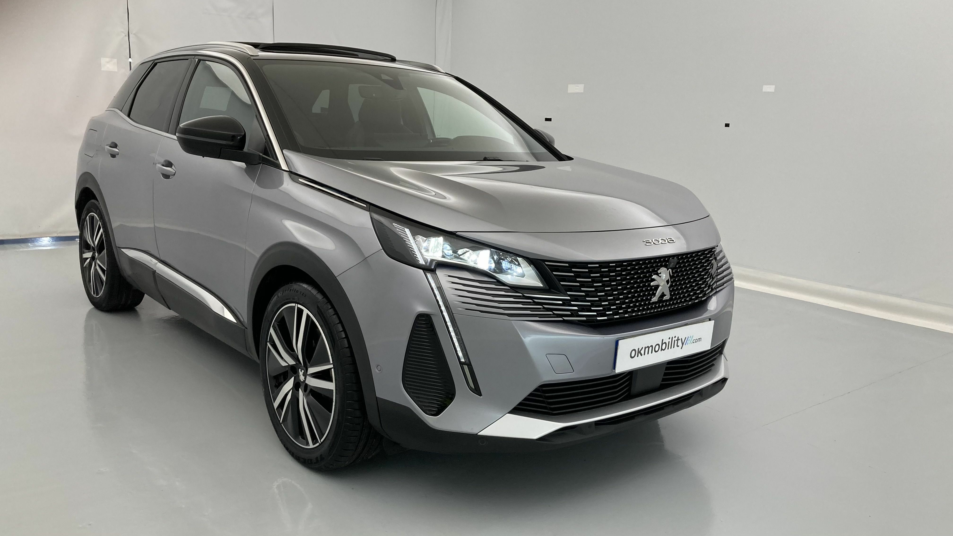 peugeot 3008 gt pack 1.6 HYBRID 300 EAT PHEV 2022 gris artense / negro 21