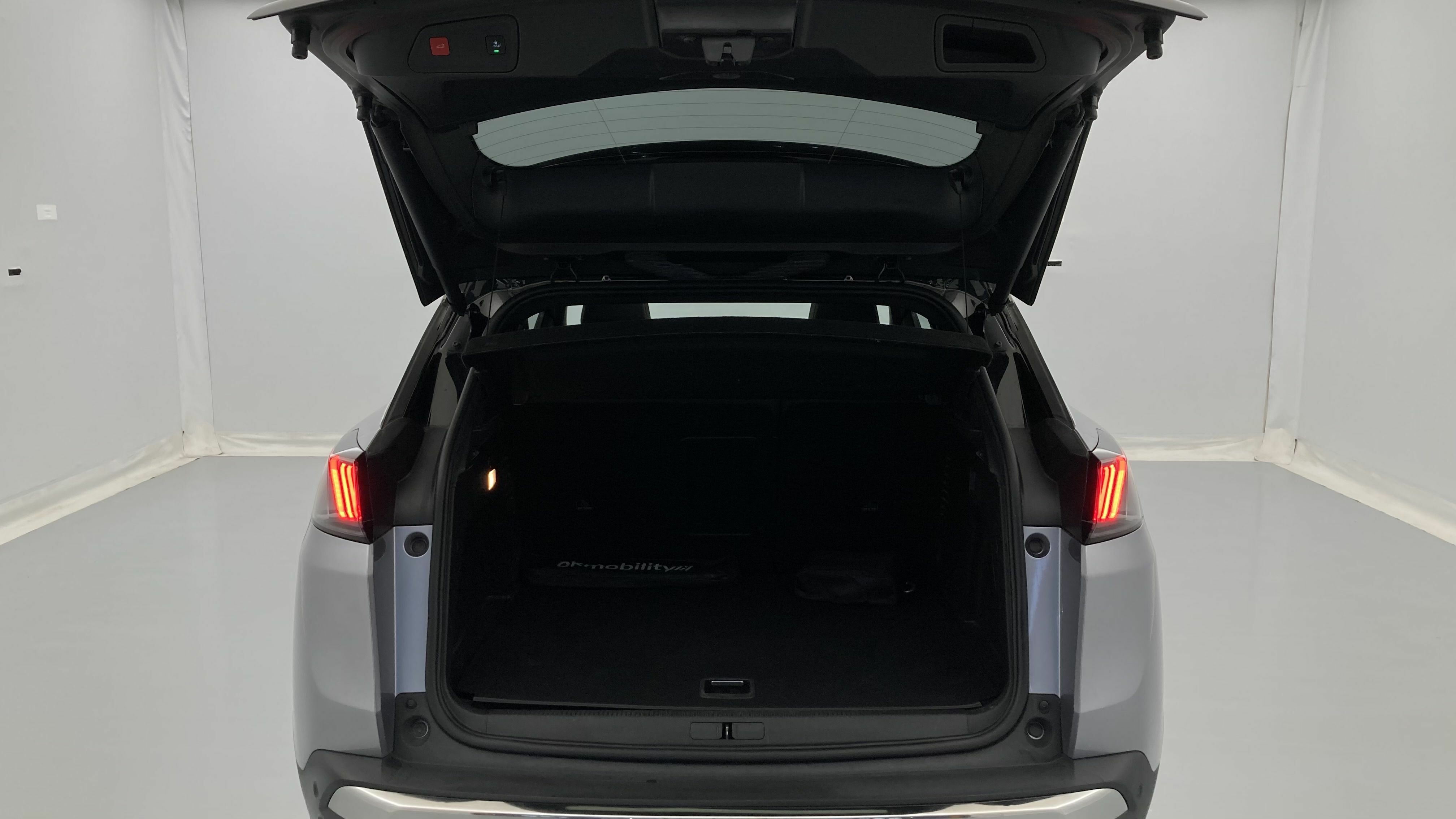 peugeot 3008 gt pack 1.6 HYBRID 300 EAT PHEV 2022 gris artense / negro 22