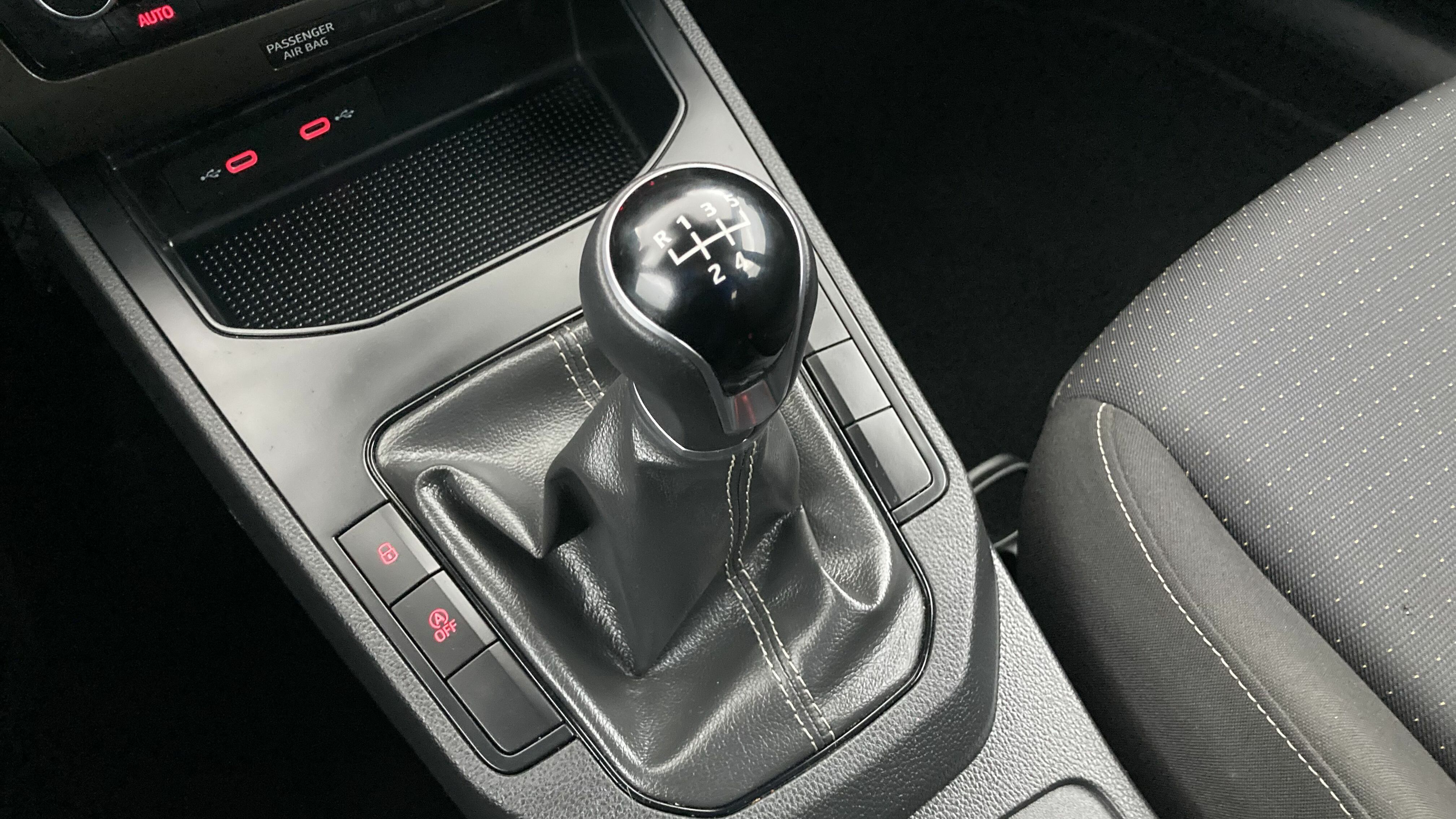 seat ibiza style 1.0 TSI 95 2023 preto midnight 20