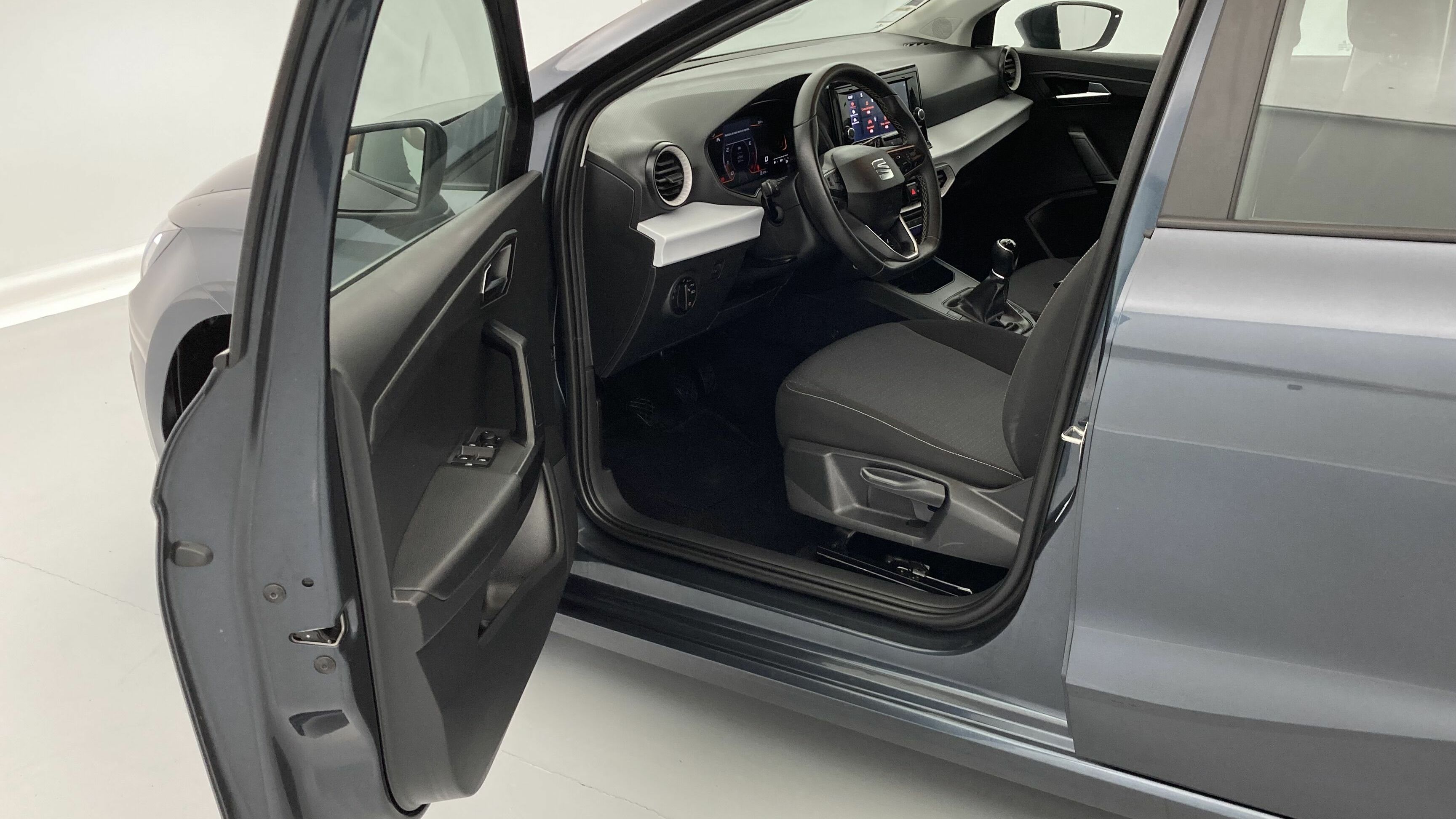 seat ibiza style 1.0 TSI 95 2023 magnetic tech 13