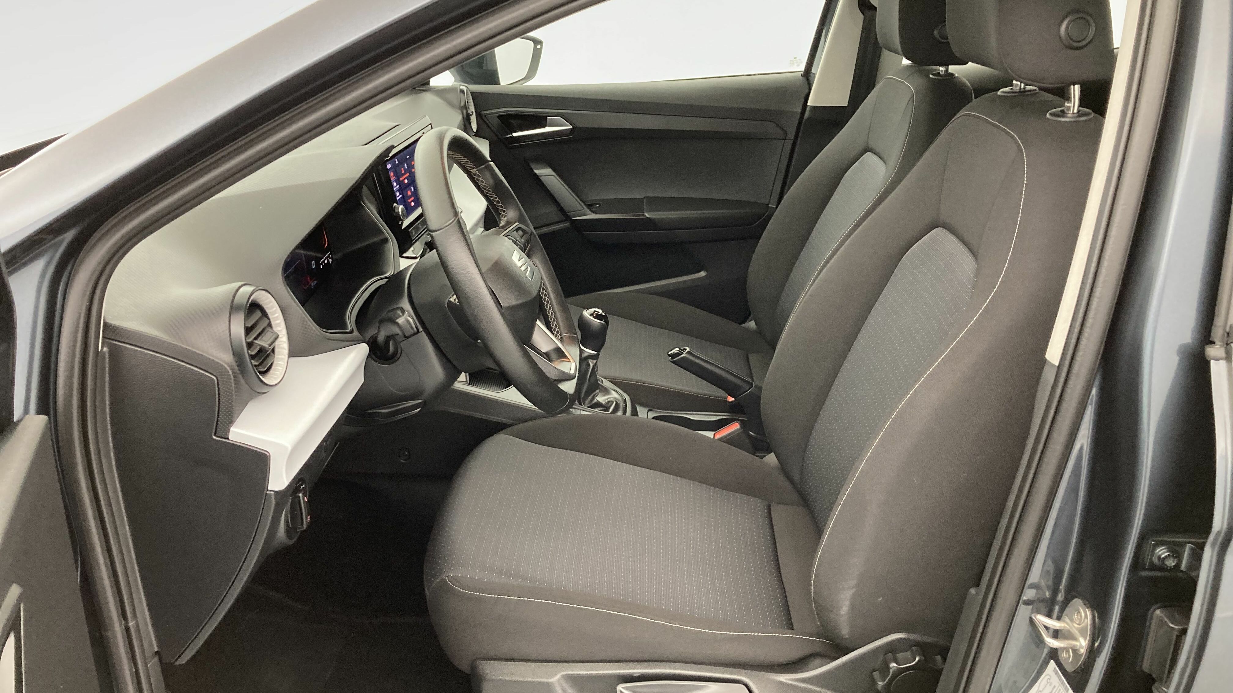 seat ibiza style 1.0 TSI 95 2023 magnetic tech 14