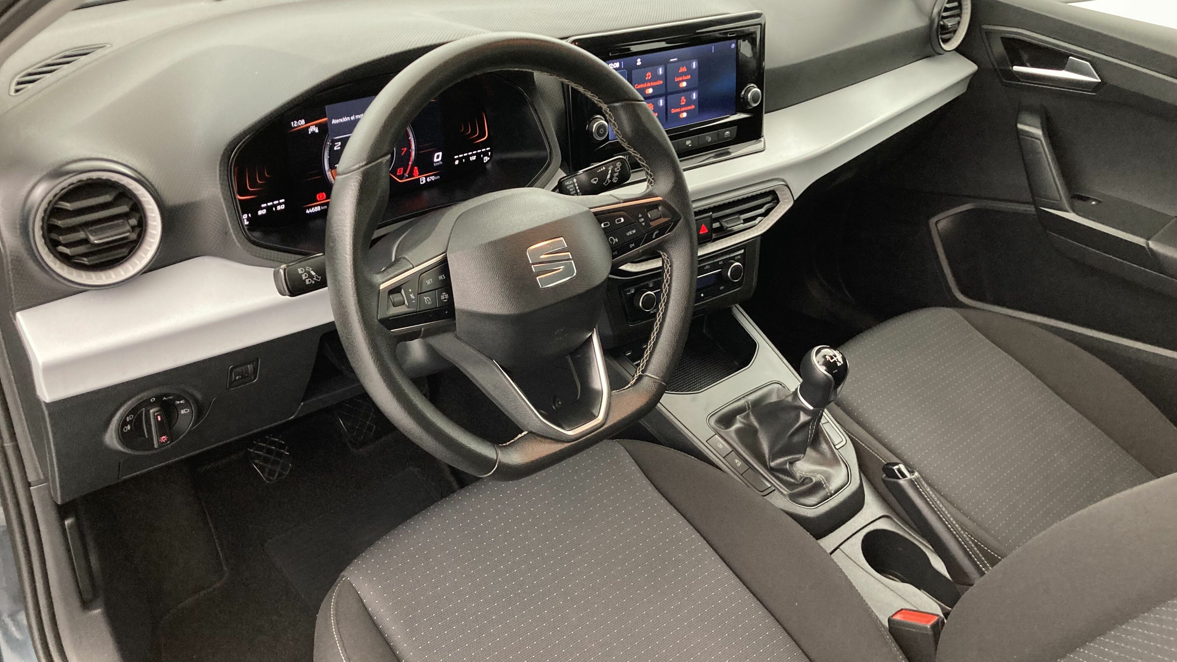 seat ibiza style 1.0 TSI 95 2023 magnetic tech 15