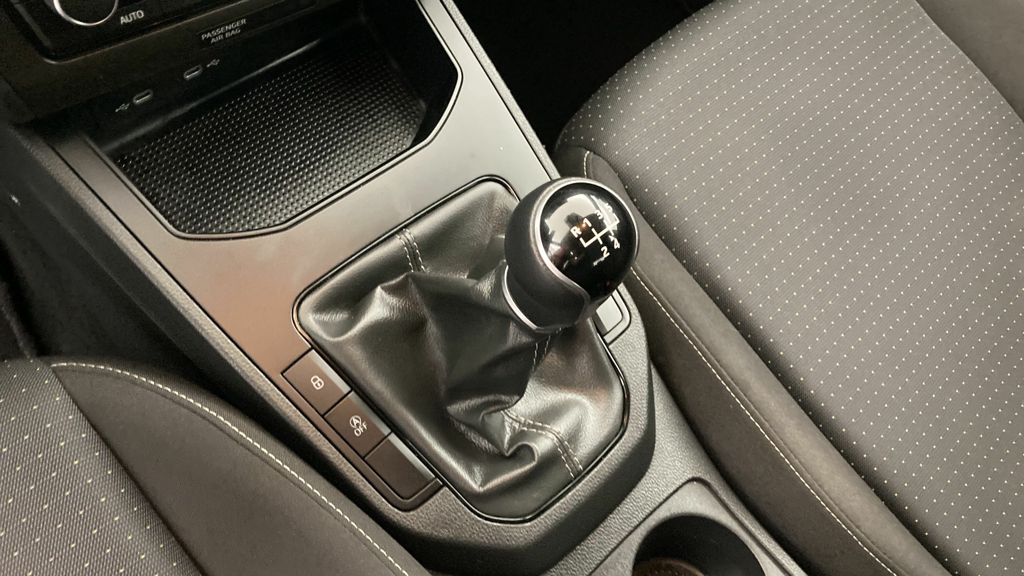 seat ibiza style 1.0 TSI 95 2023 magnetic tech 20