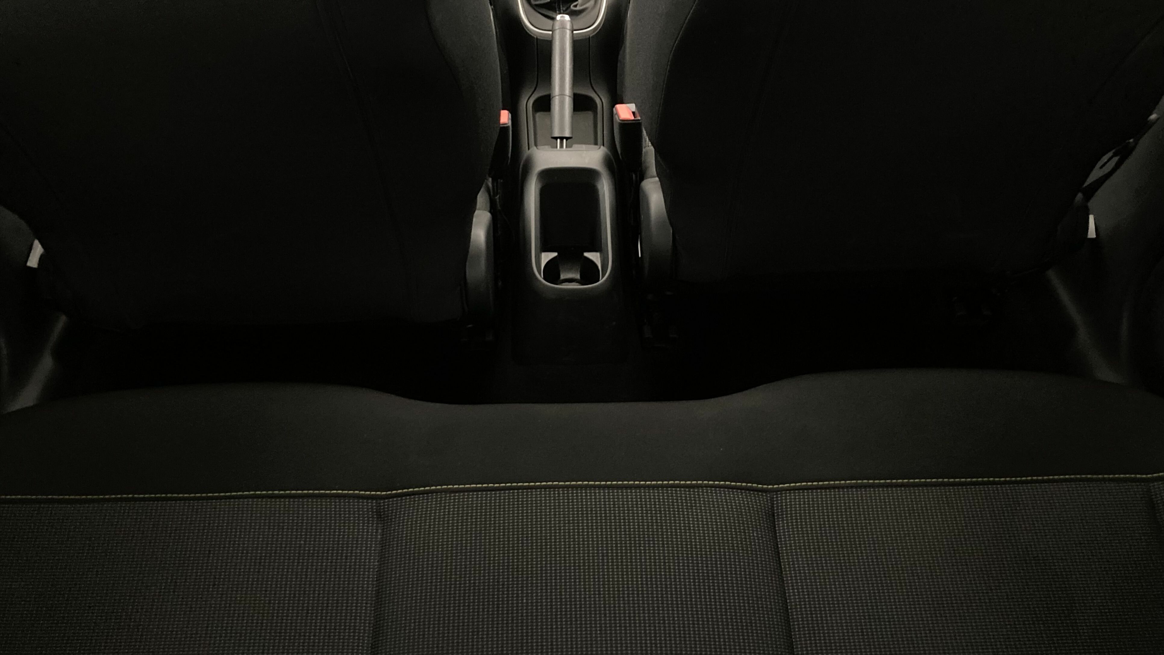 citroen c3 origin max 1.2 PURETECH 83 2024 gris platino / negro 21